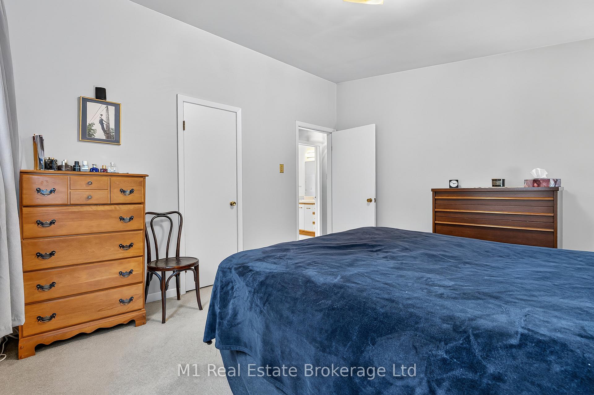 Photo 20 of 15 Woodycrest Drive, Guelph, Junction/Onward Willow — HOMEH