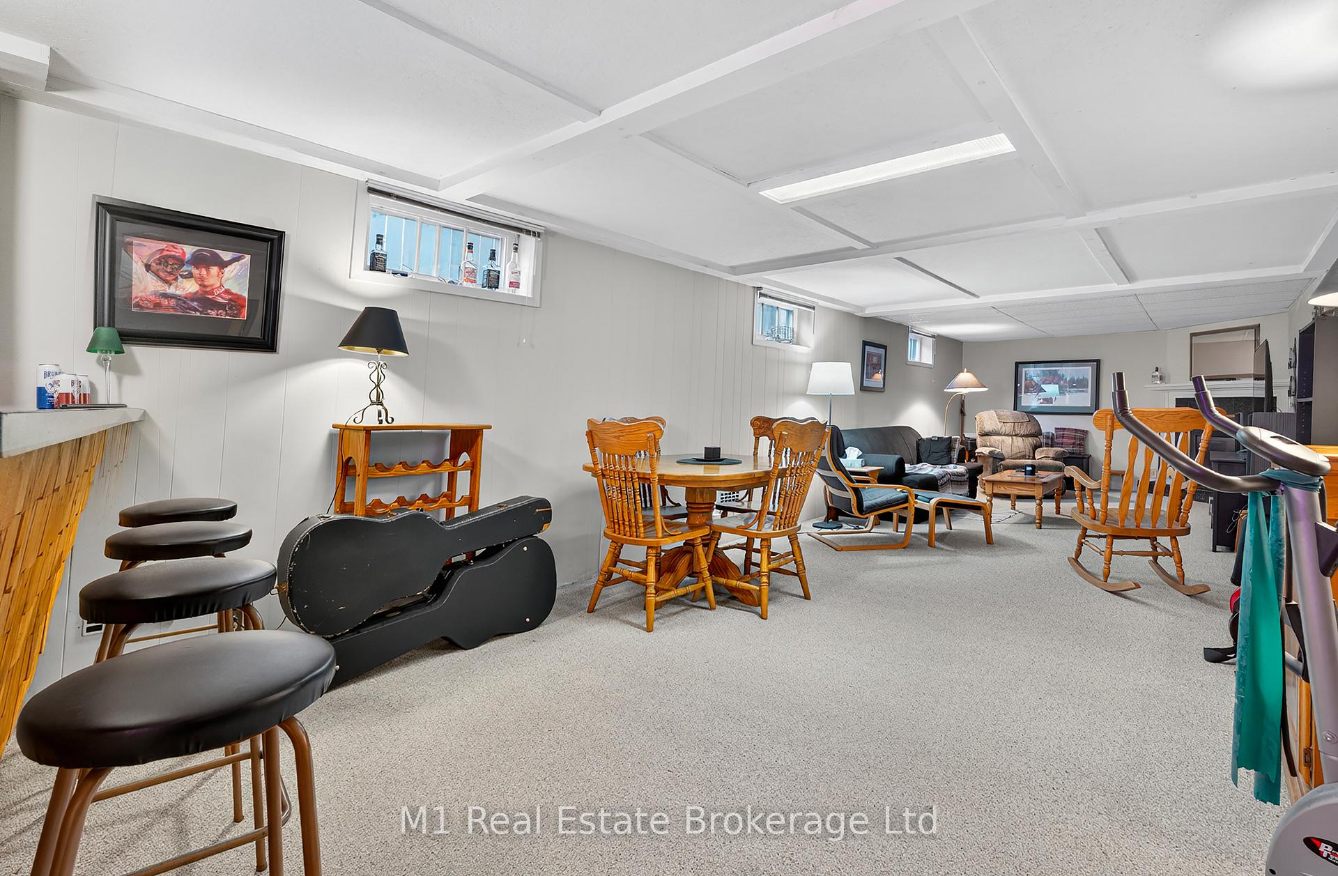Photo 24 of 15 Woodycrest Drive, Guelph, Junction/Onward Willow — HOMEH