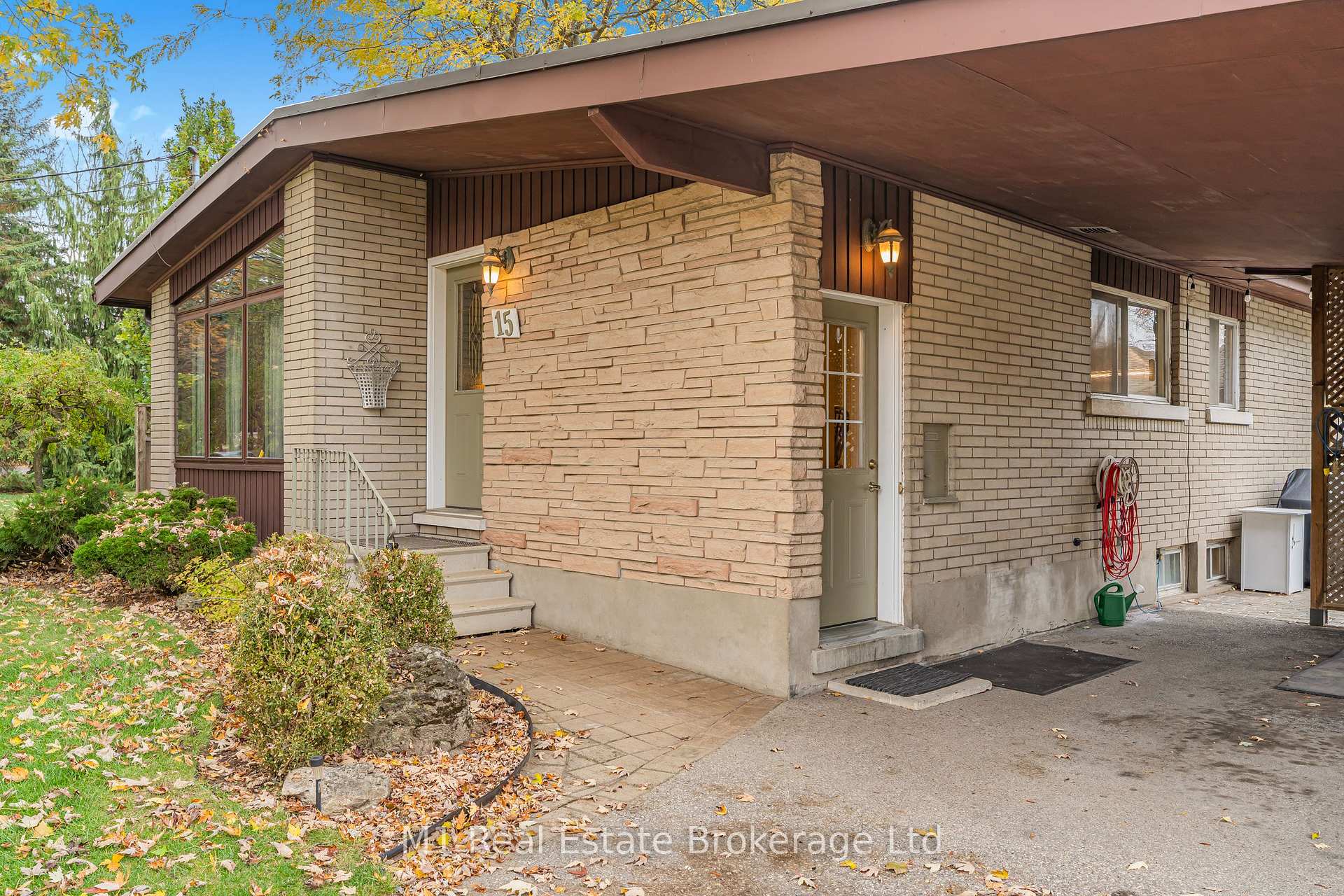 Photo 29 of 15 Woodycrest Drive, Guelph, Junction/Onward Willow — HOMEH