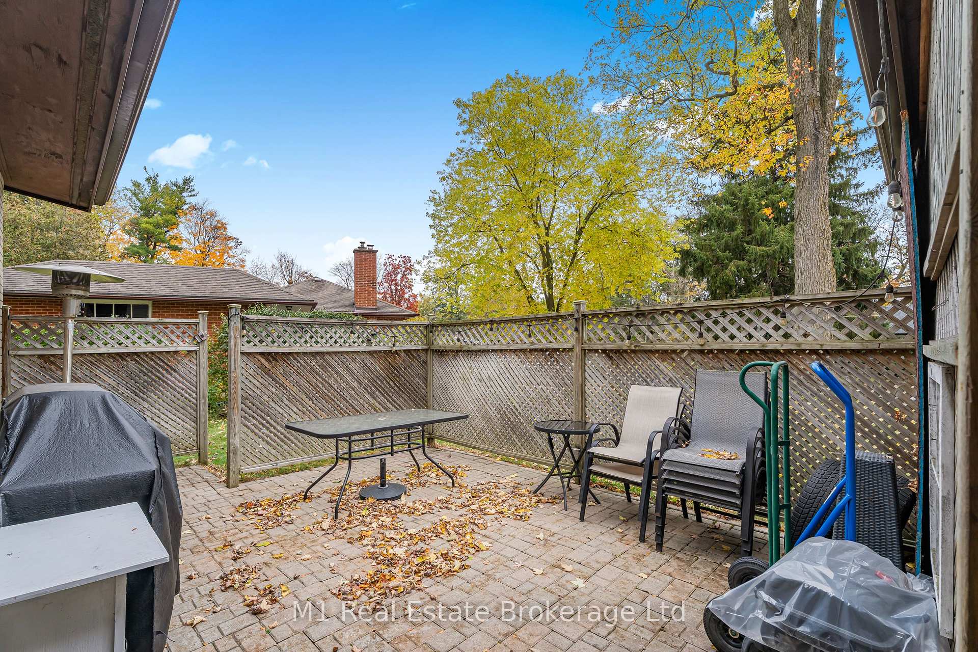 Photo 30 of 15 Woodycrest Drive, Guelph, Junction/Onward Willow — HOMEH