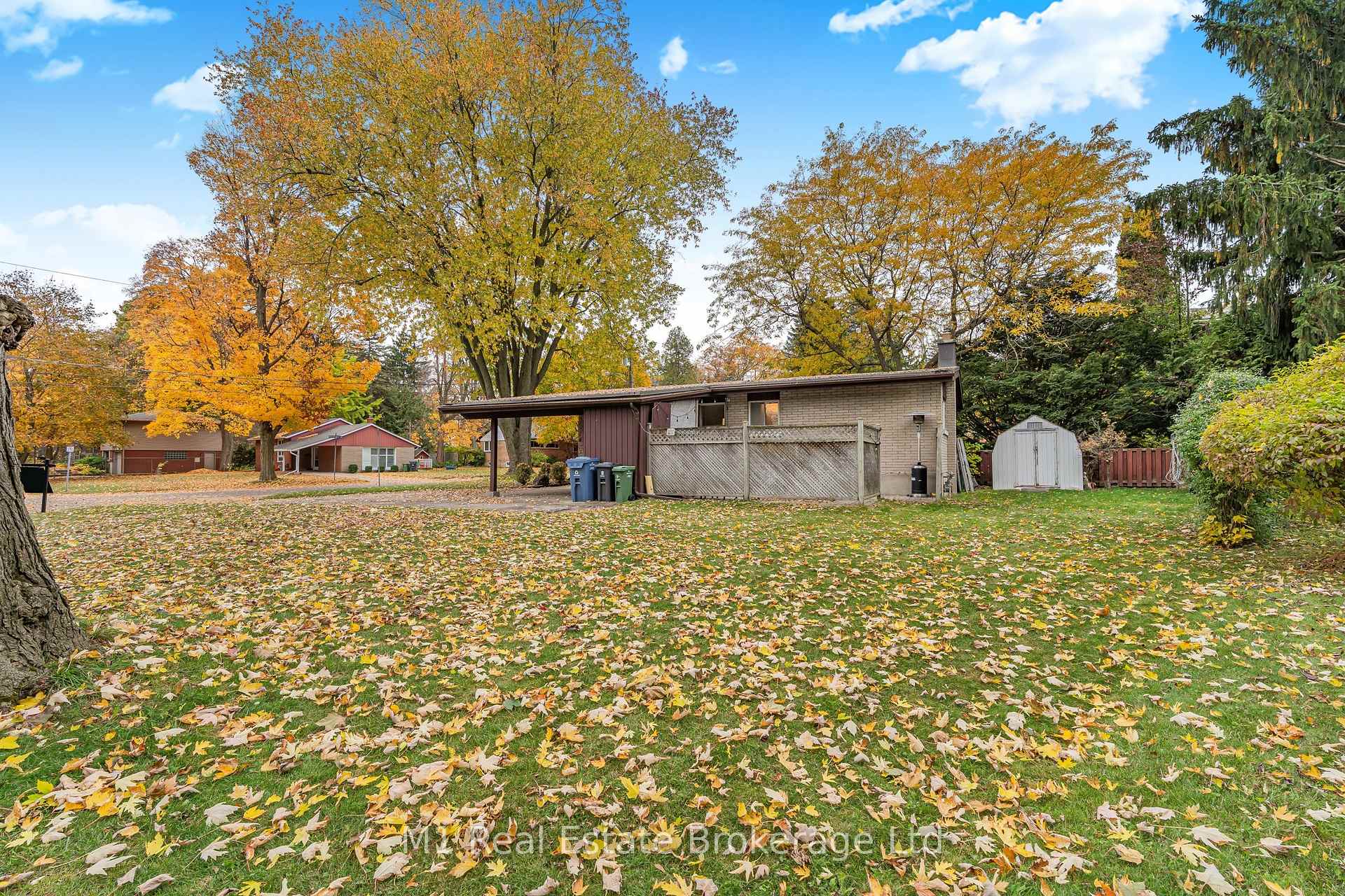 Photo 35 of 15 Woodycrest Drive, Guelph, Junction/Onward Willow — HOMEH