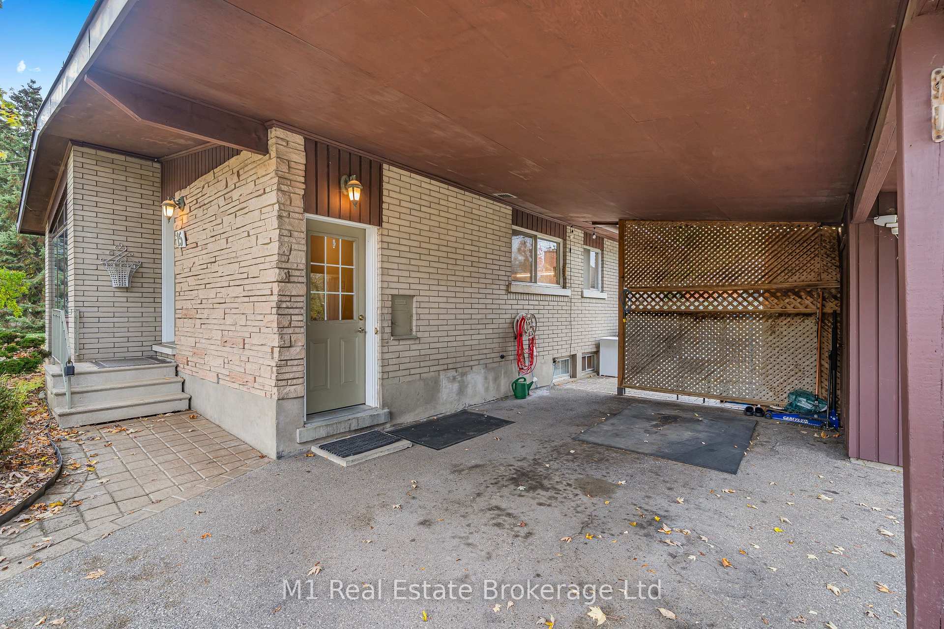 Photo 36 of 15 Woodycrest Drive, Guelph, Junction/Onward Willow — HOMEH