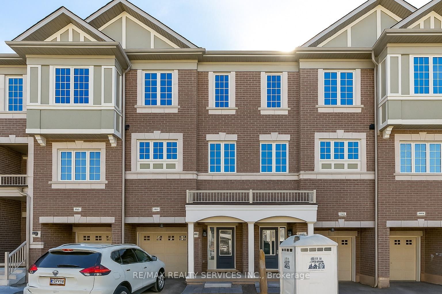 Front of Unit Upper, 106 Aspen Hills Road