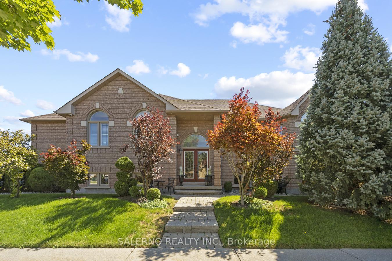 Photo 14 of 521 Cunningham Drive, Vaughan, Maple — HOMEH