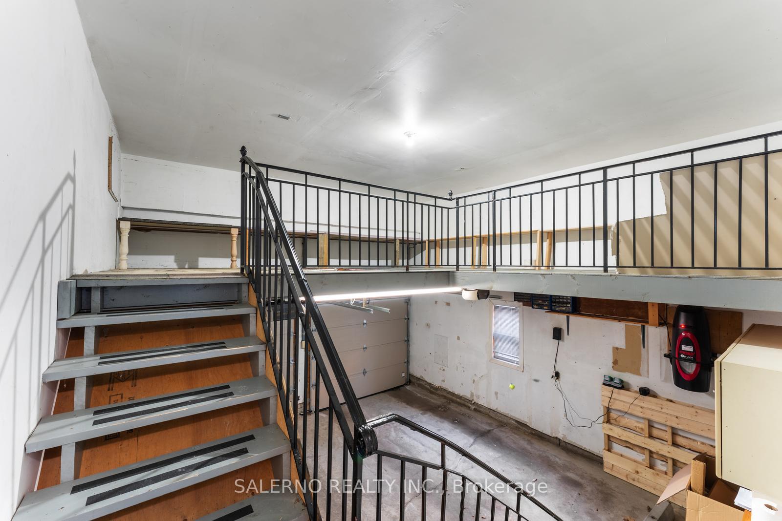 Photo 35 of 521 Cunningham Drive, Vaughan, Maple — HOMEH