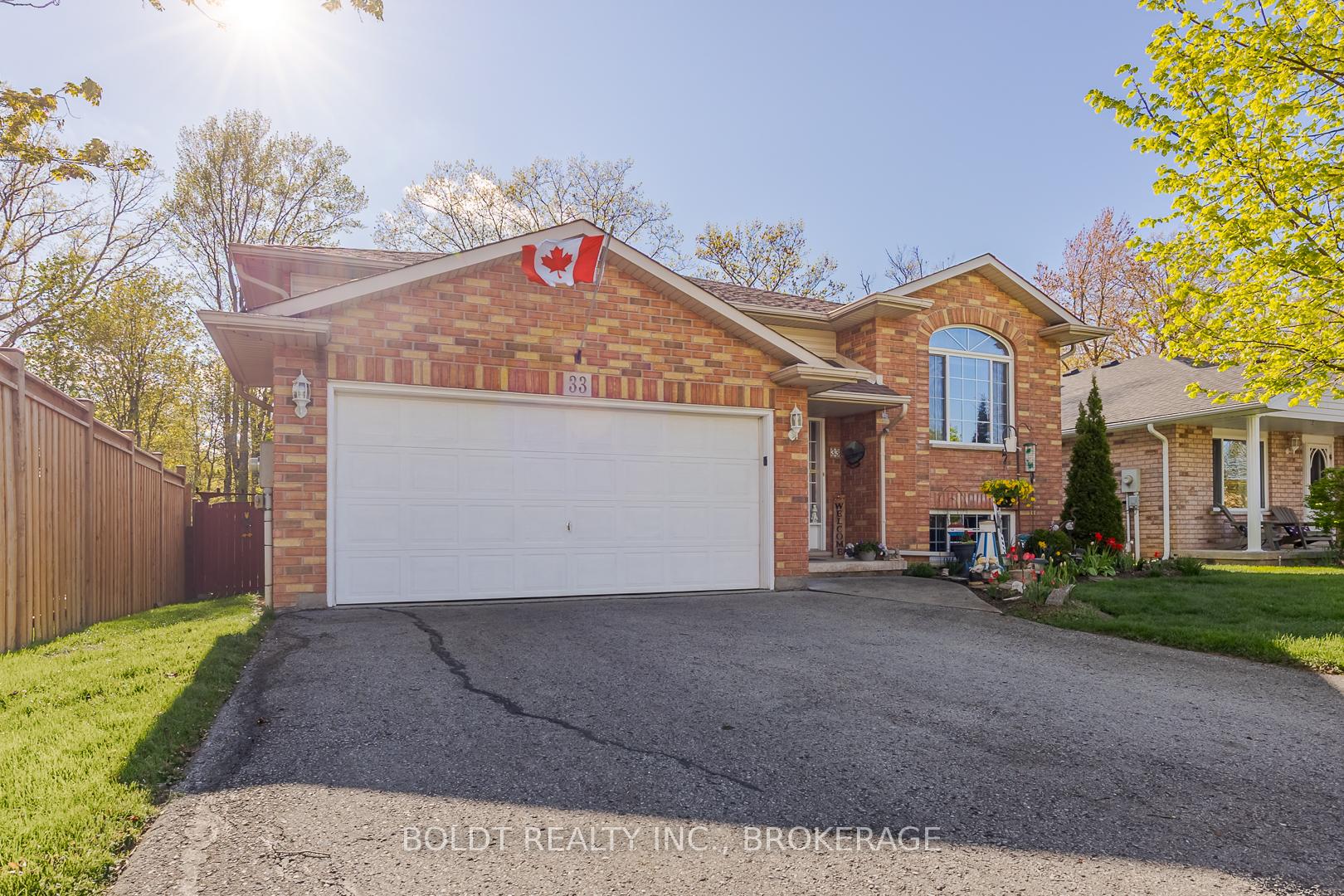 Photo 5 of 33 Foxtail Avenue S, Welland, West Welland — HOMEH