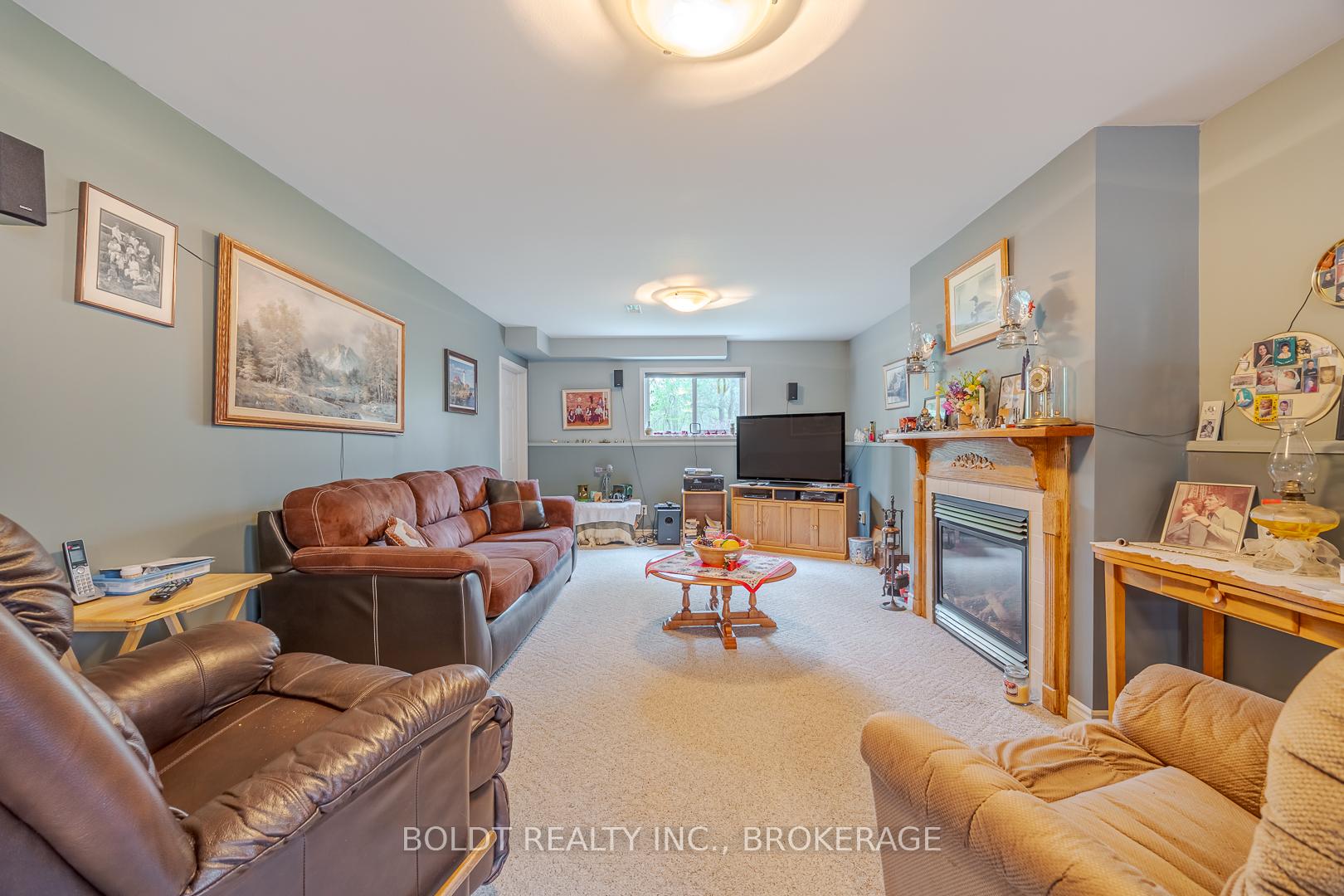 Photo 22 of 33 Foxtail Avenue S, Welland, West Welland — HOMEH