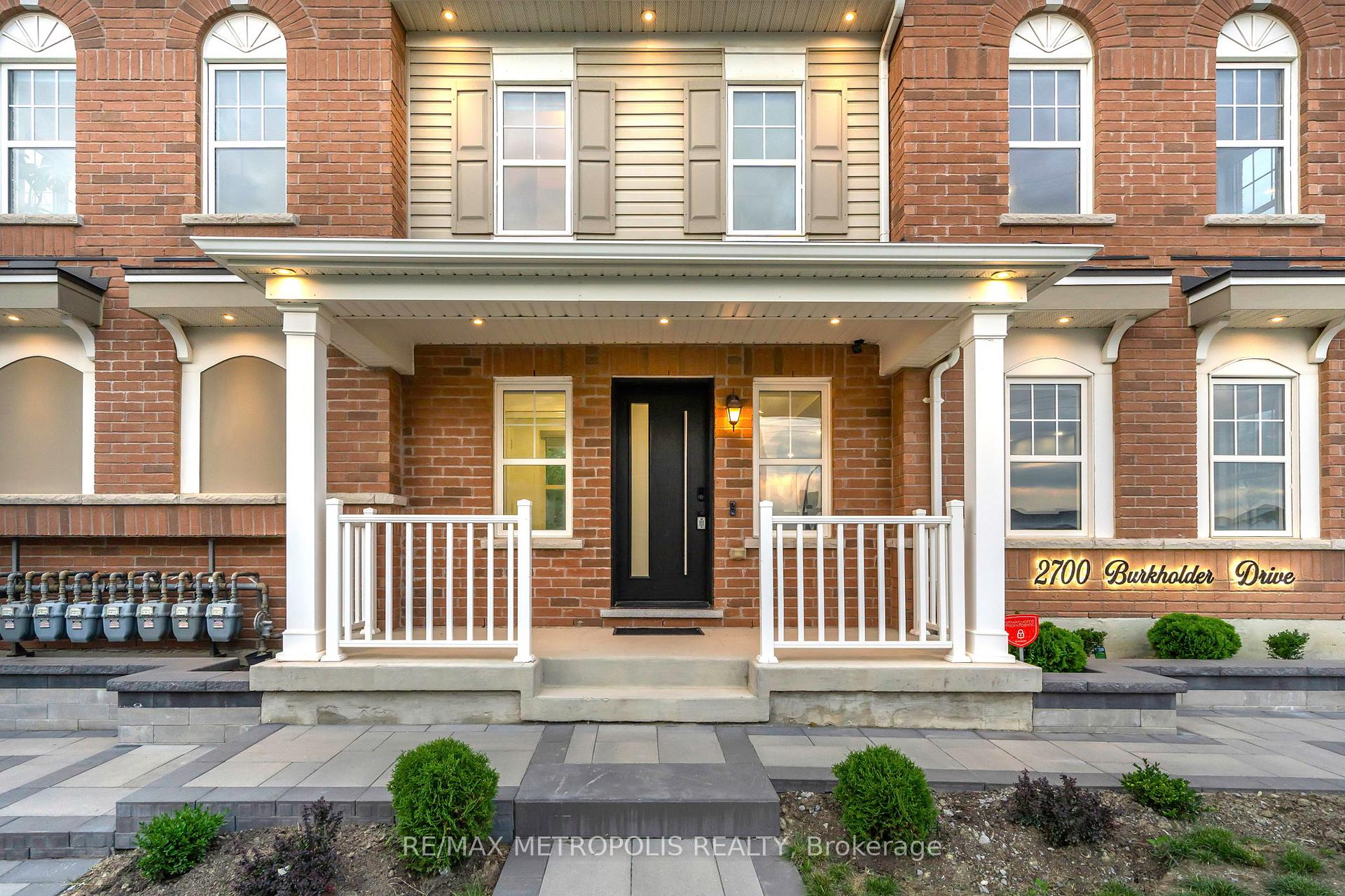 Photo 10 of 2700 Burkholder Drive, Pickering, Rural Pickering — HOMEH