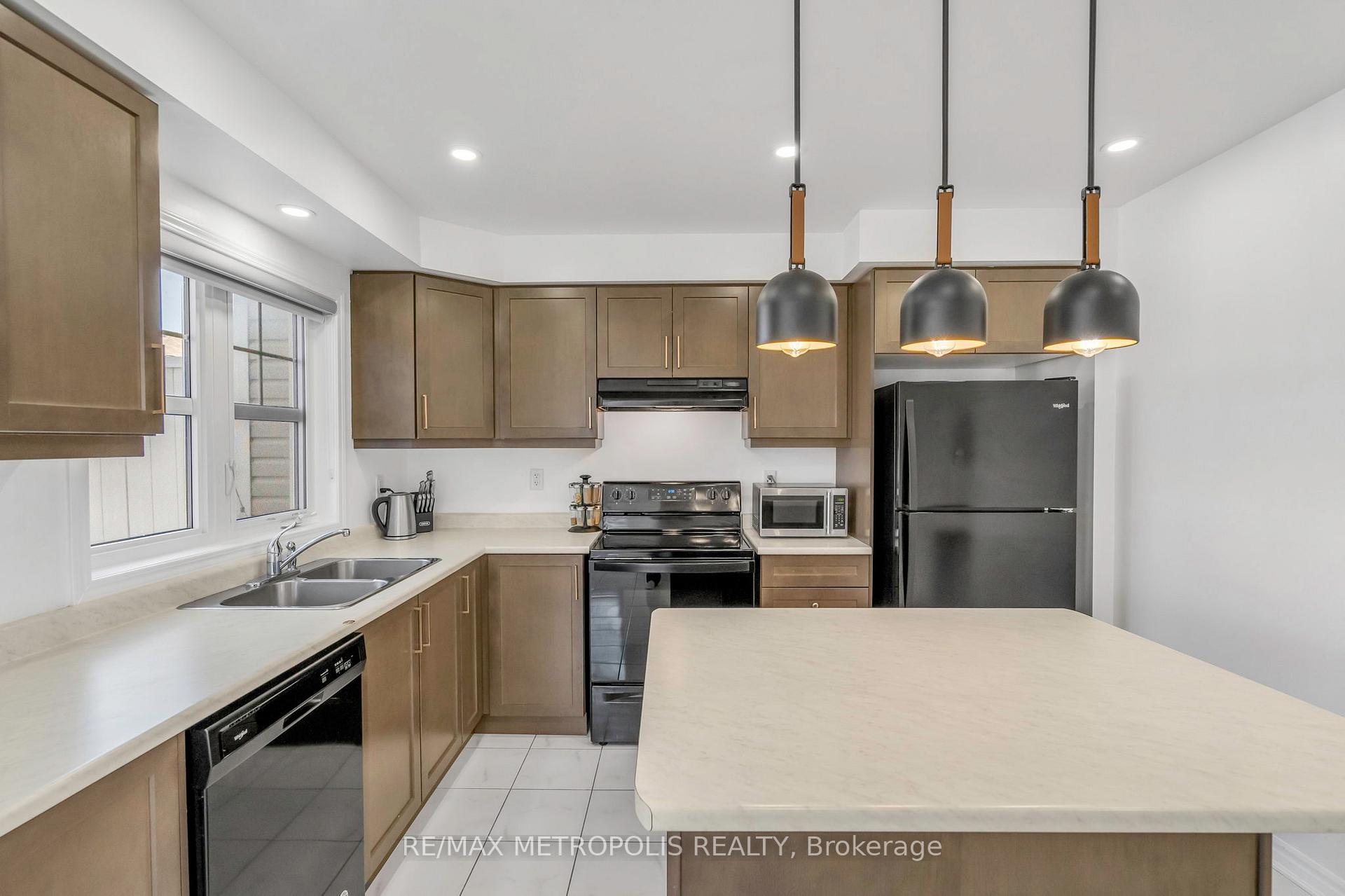 Photo 13 of 2700 Burkholder Drive, Pickering, Rural Pickering — HOMEH
