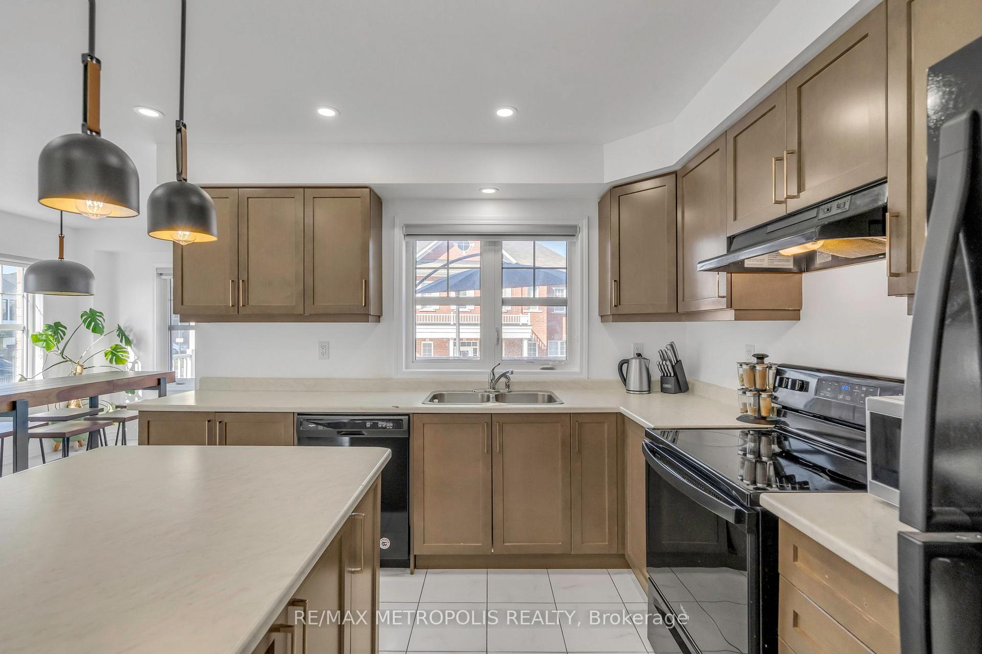 Photo 8 of 2700 Burkholder Drive, Pickering, Rural Pickering — HOMEH