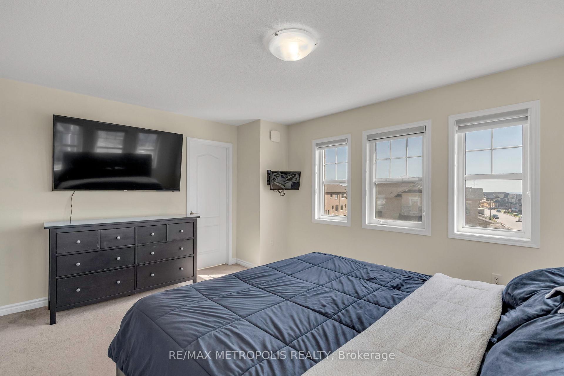 Photo 20 of 2700 Burkholder Drive, Pickering, Rural Pickering — HOMEH