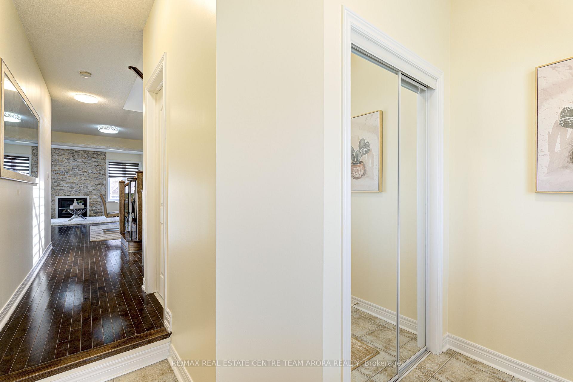 Photo 3 of 23 George Robinson Drive, Brampton, Credit Valley — HOMEH