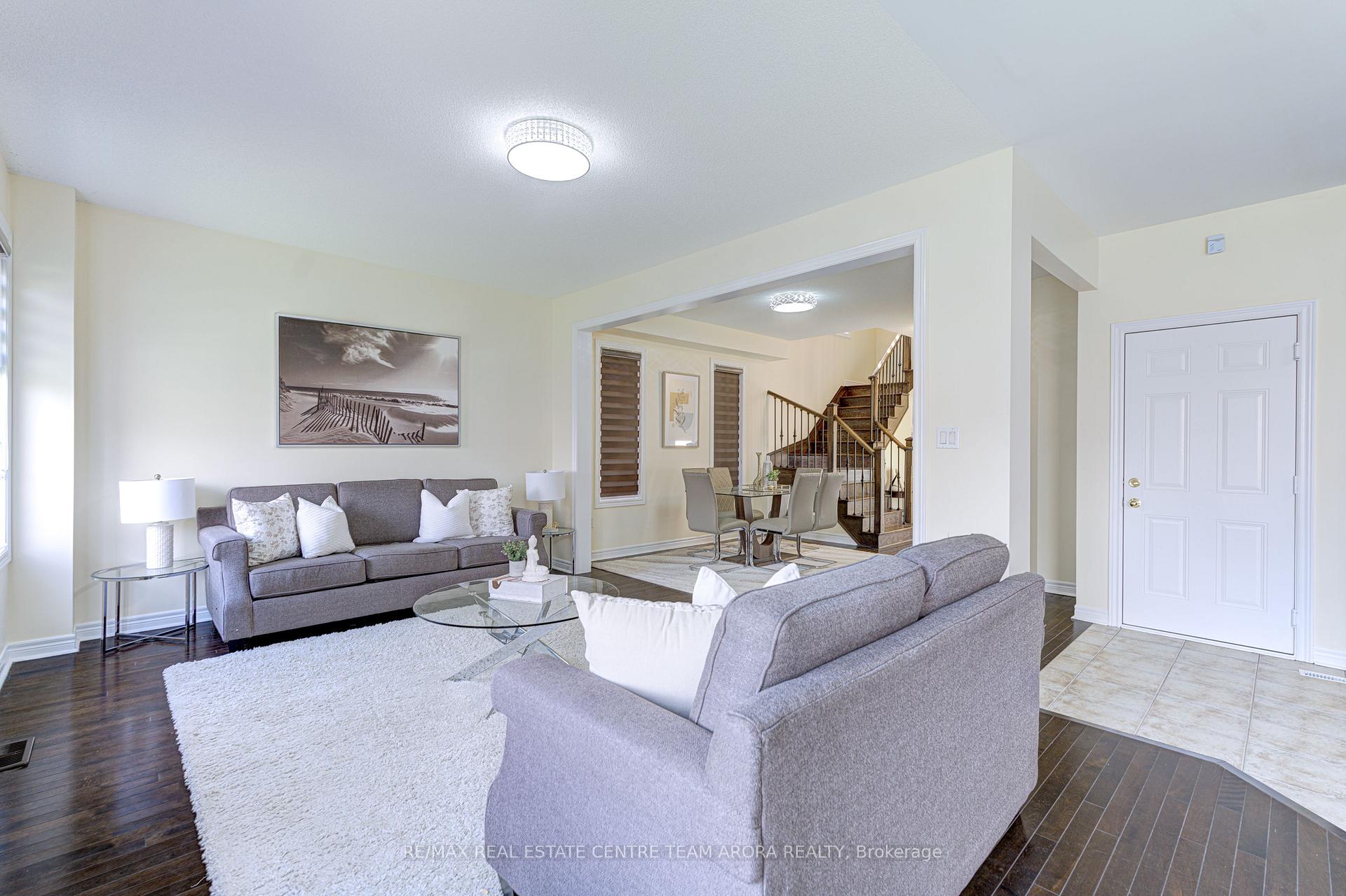 Photo 18 of 23 George Robinson Drive, Brampton, Credit Valley — HOMEH