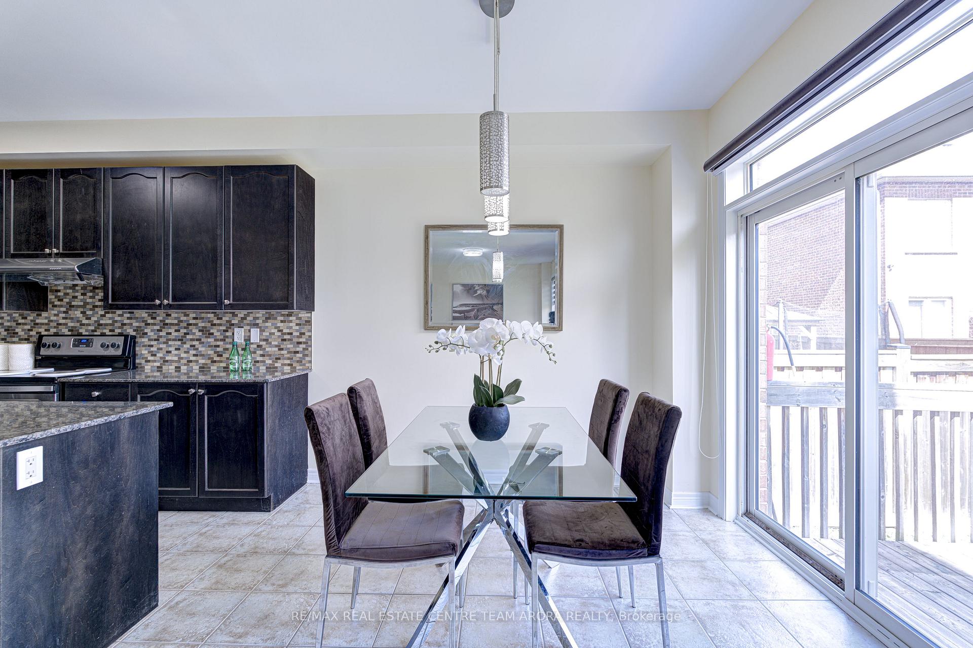 Photo 16 of 23 George Robinson Drive, Brampton, Credit Valley — HOMEH