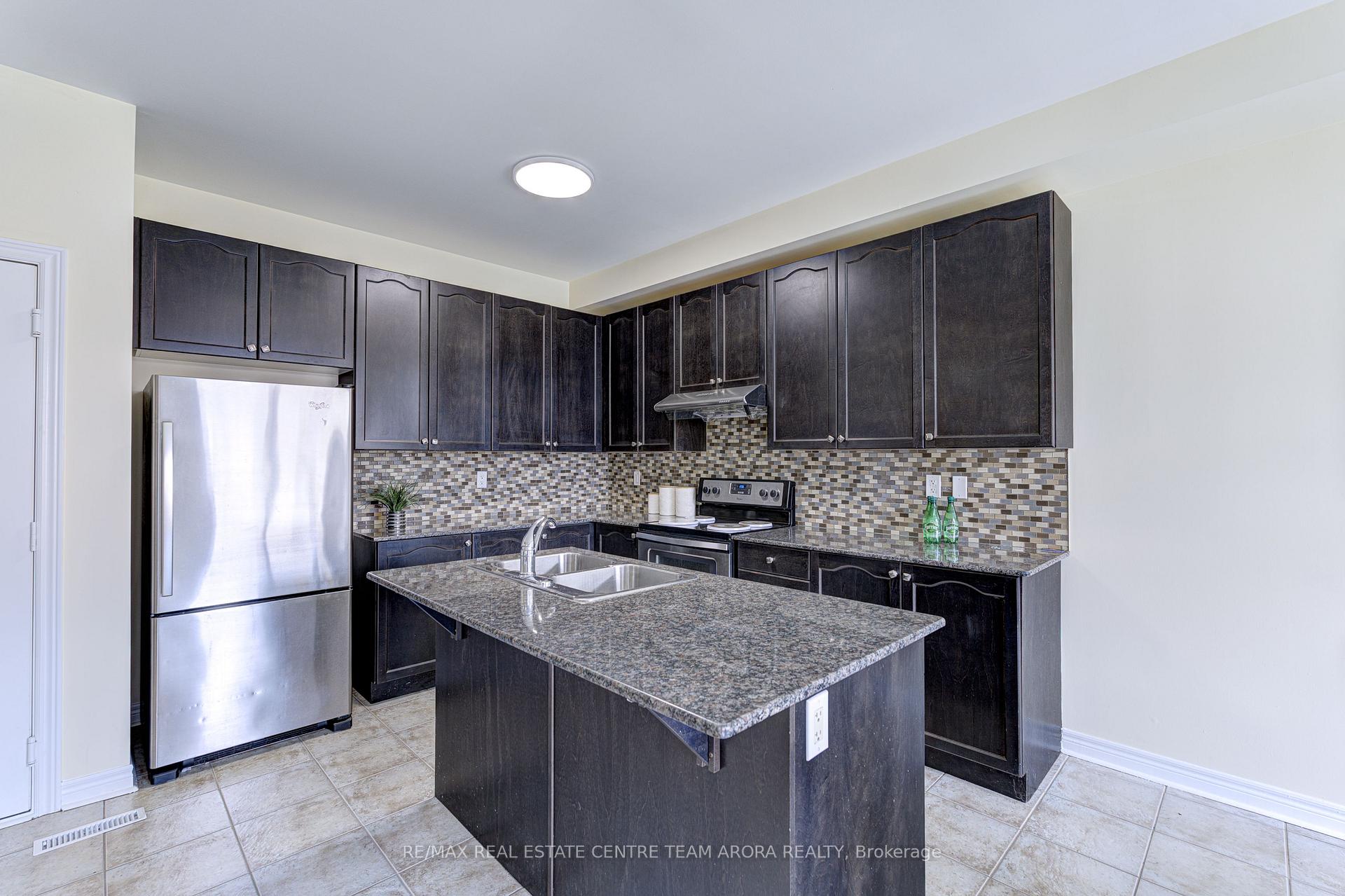 Photo 21 of 23 George Robinson Drive, Brampton, Credit Valley — HOMEH