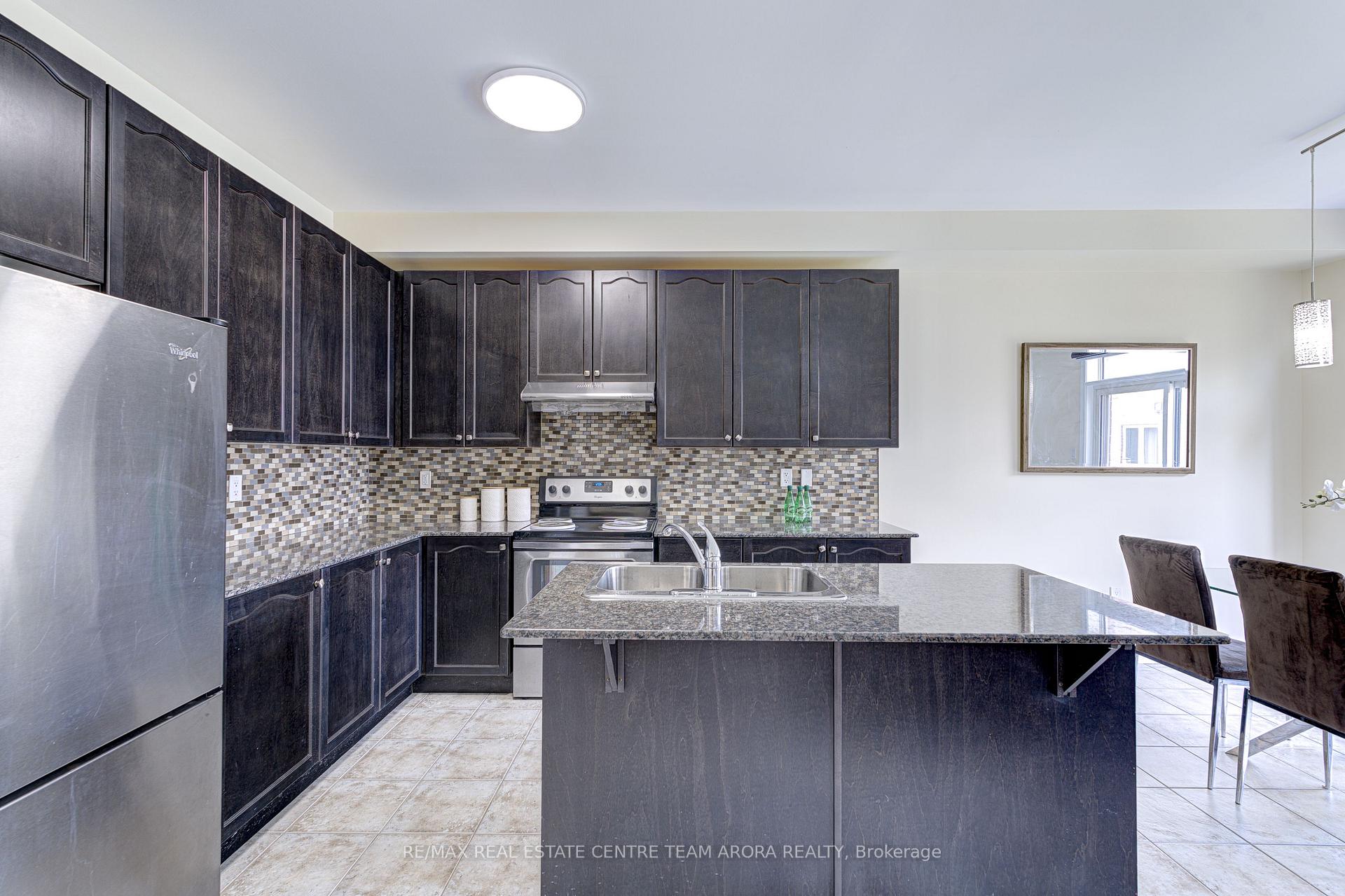 Photo 13 of 23 George Robinson Drive, Brampton, Credit Valley — HOMEH