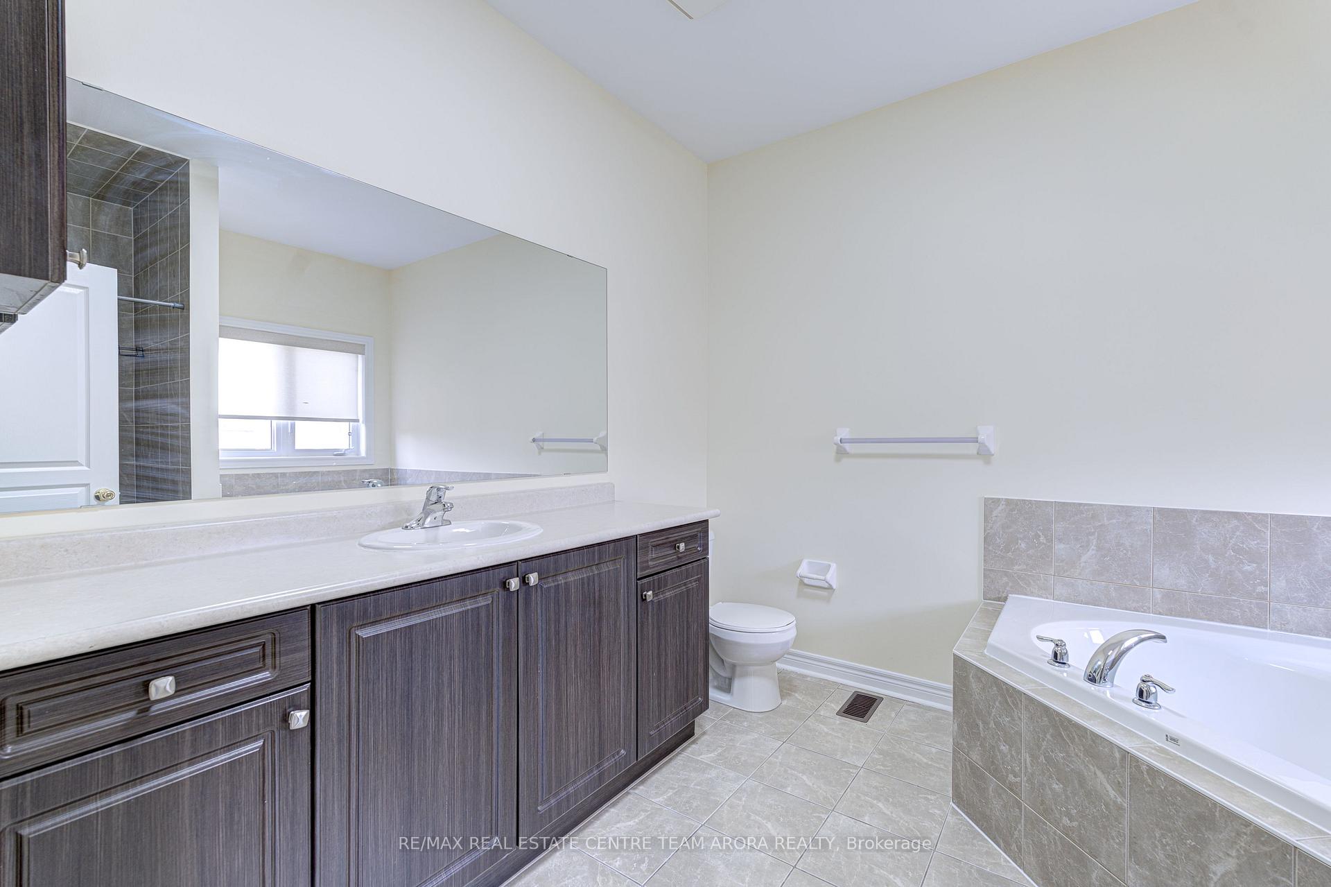 Photo 43 of 23 George Robinson Drive, Brampton, Credit Valley — HOMEH