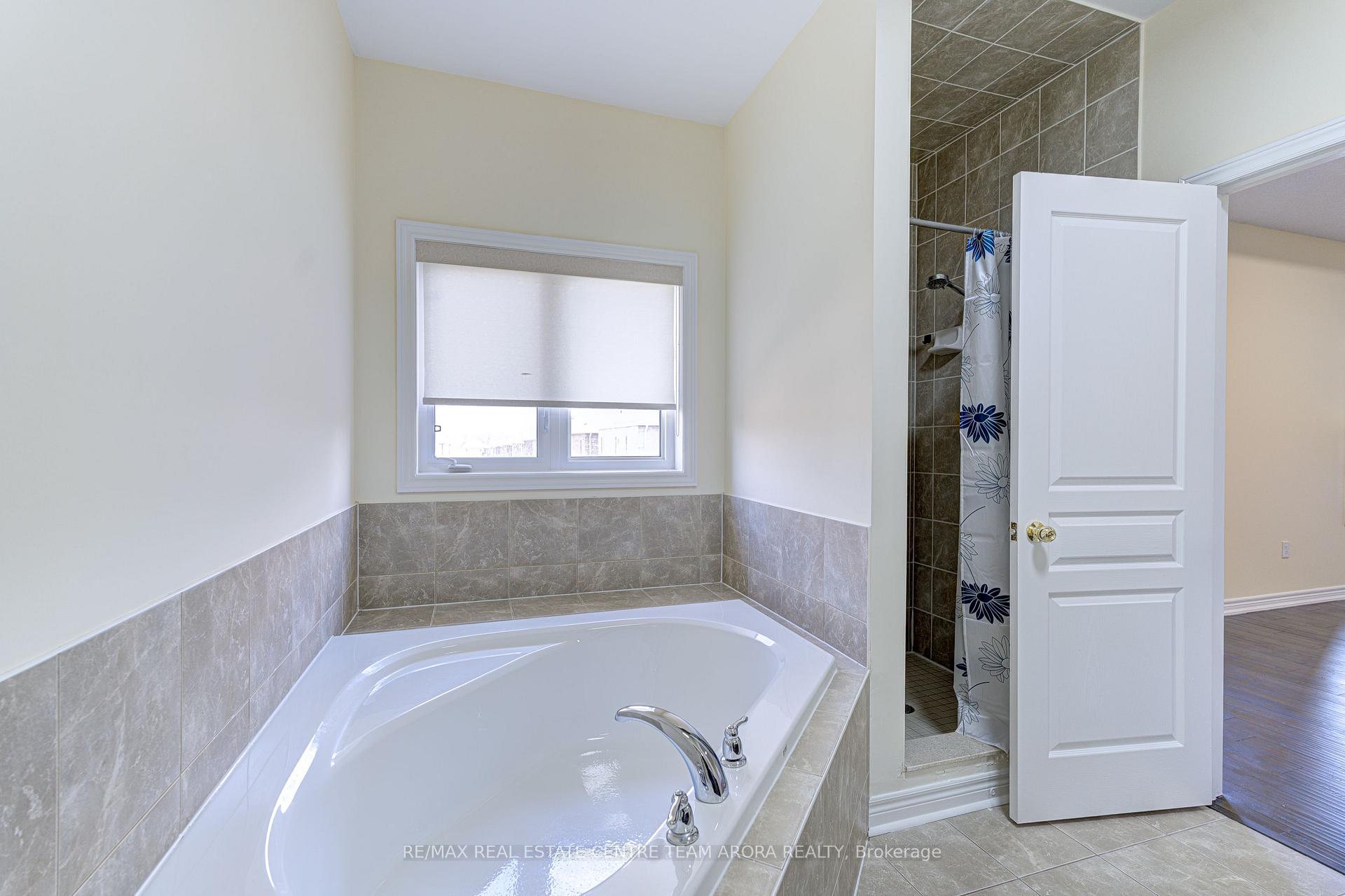 Photo 40 of 23 George Robinson Drive, Brampton, Credit Valley — HOMEH