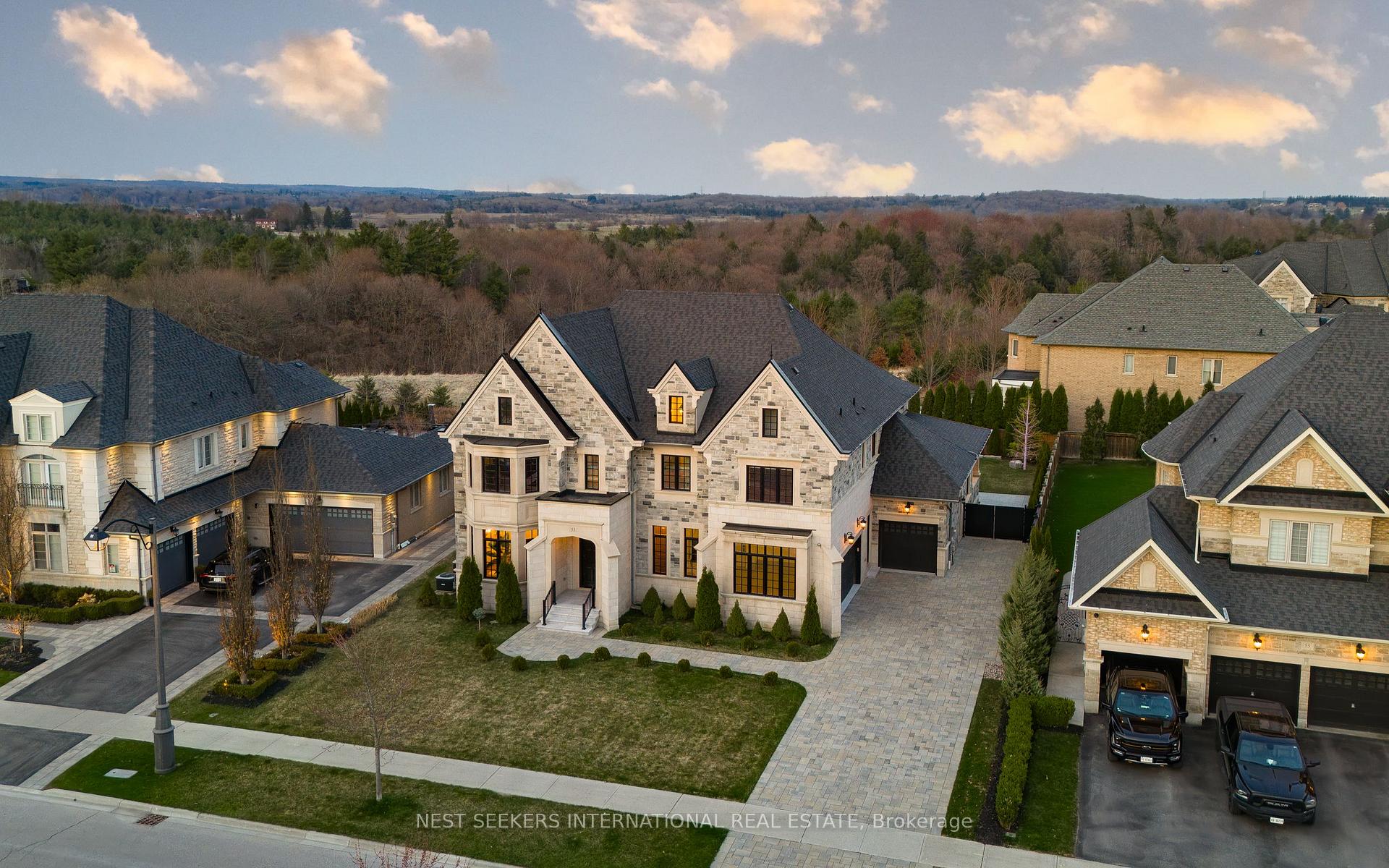 Photo 1 of 53 Skyline Trail, King, Nobleton — HOMEH