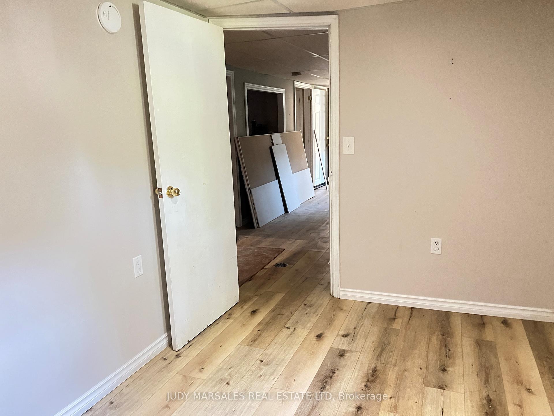 Photo 6 of 99 Brucedale Avenue E, Hamilton, Centremount — HOMEH