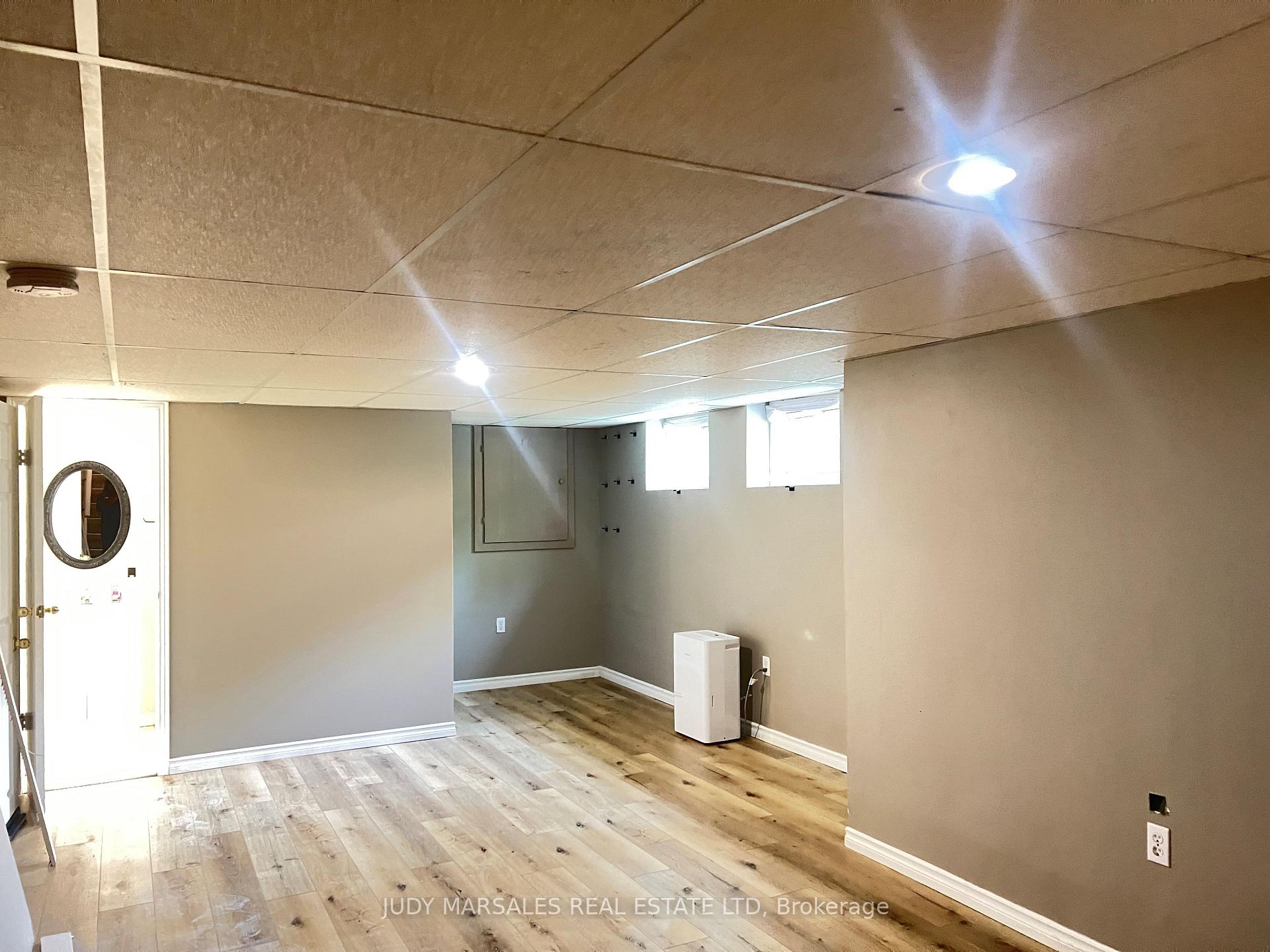 Photo 8 of 99 Brucedale Avenue E, Hamilton, Centremount — HOMEH
