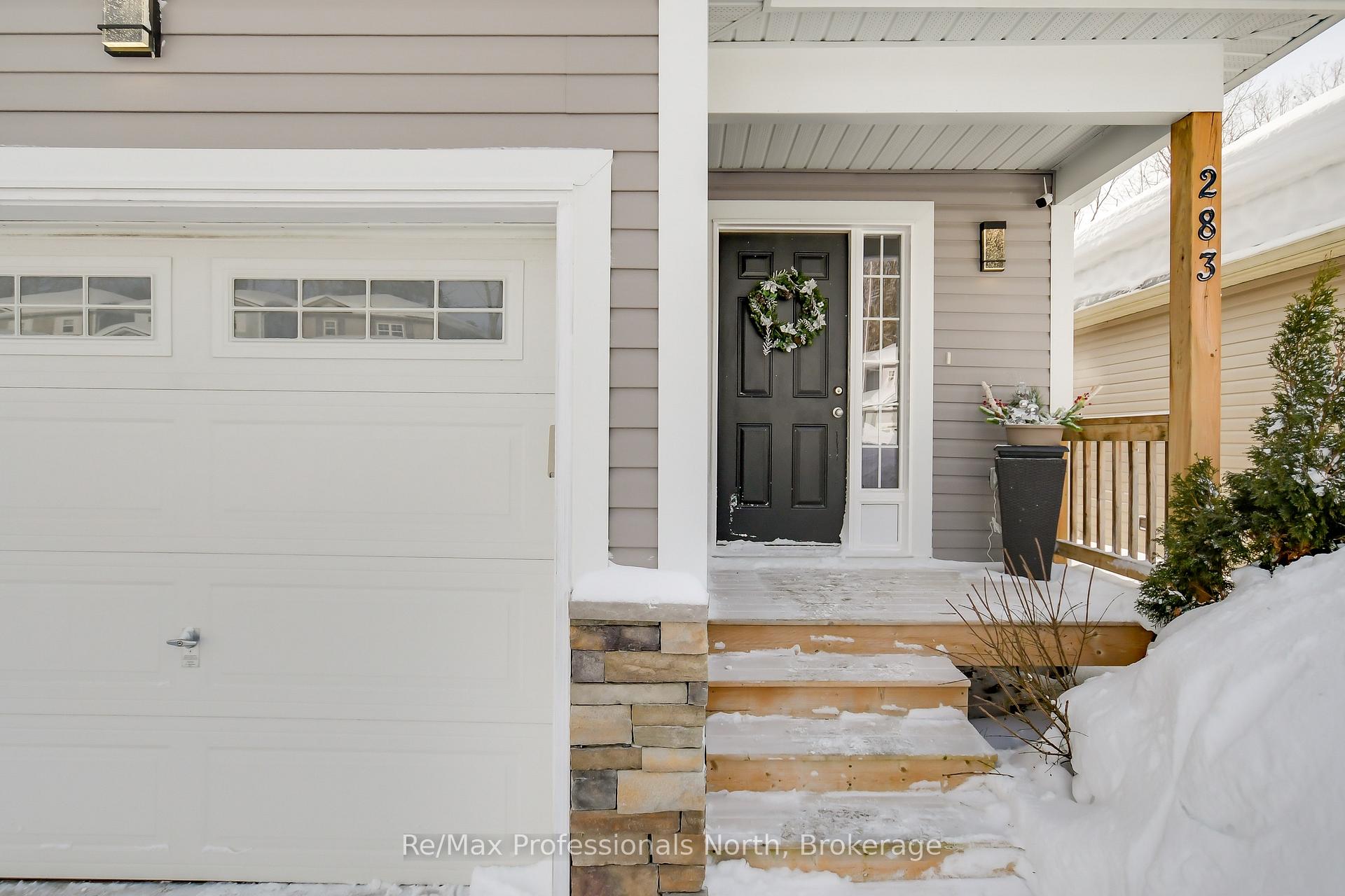 Photo 2 of 283 Pine Street, Gravenhurst, Muskoka (S) — HOMEH