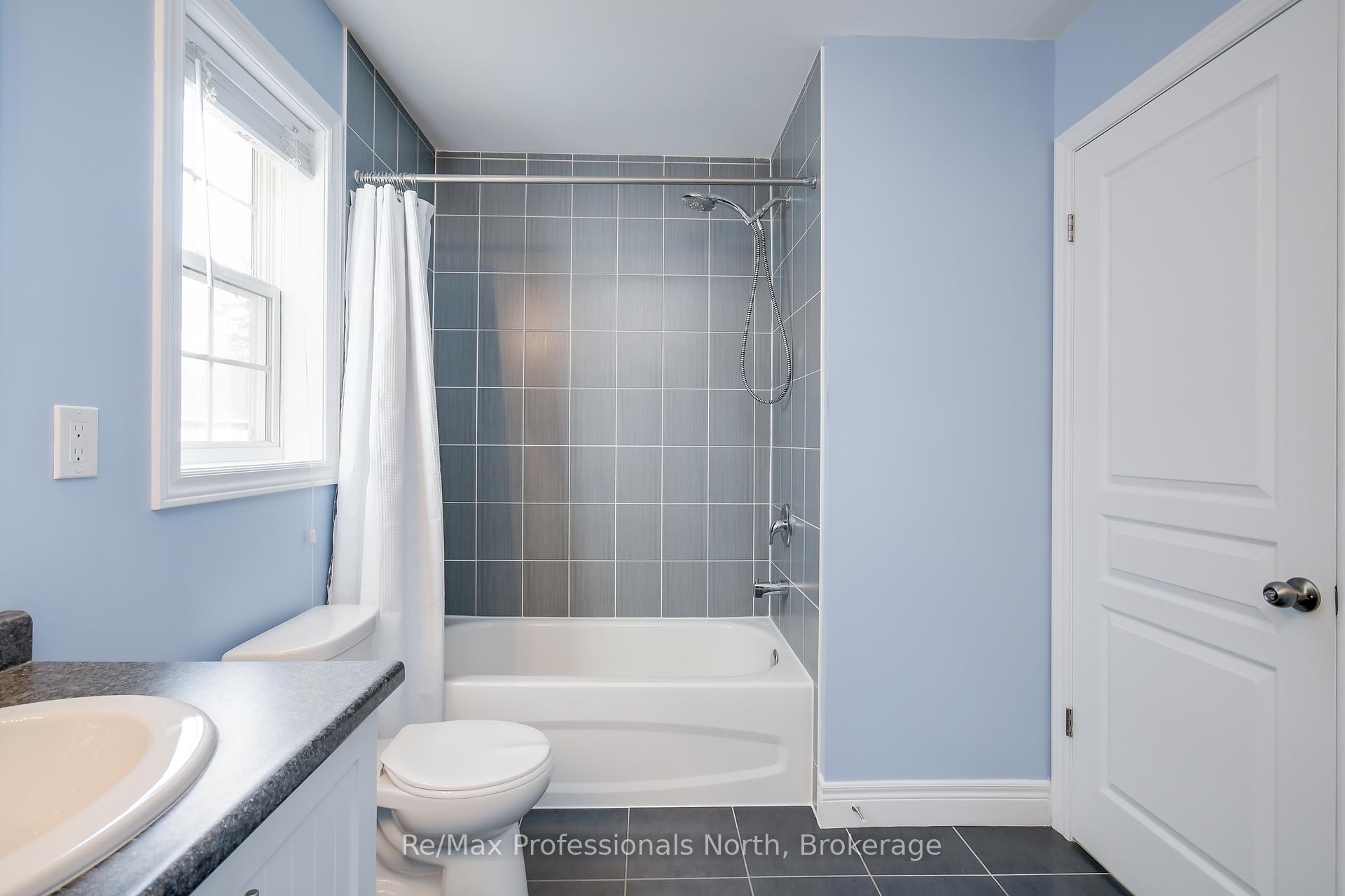 Photo 17 of 283 Pine Street, Gravenhurst, Muskoka (S) — HOMEH