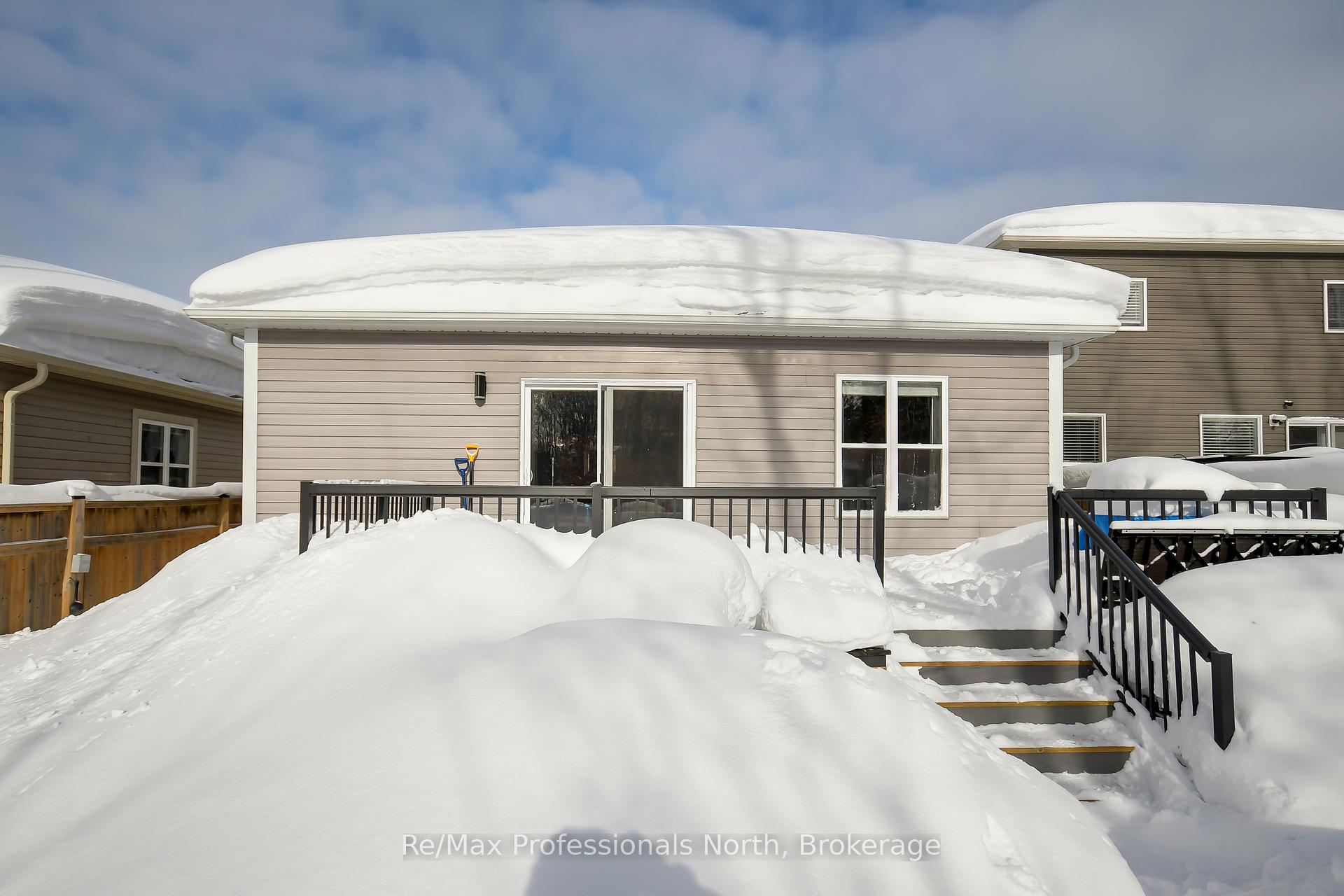 Photo 34 of 283 Pine Street, Gravenhurst, Muskoka (S) — HOMEH