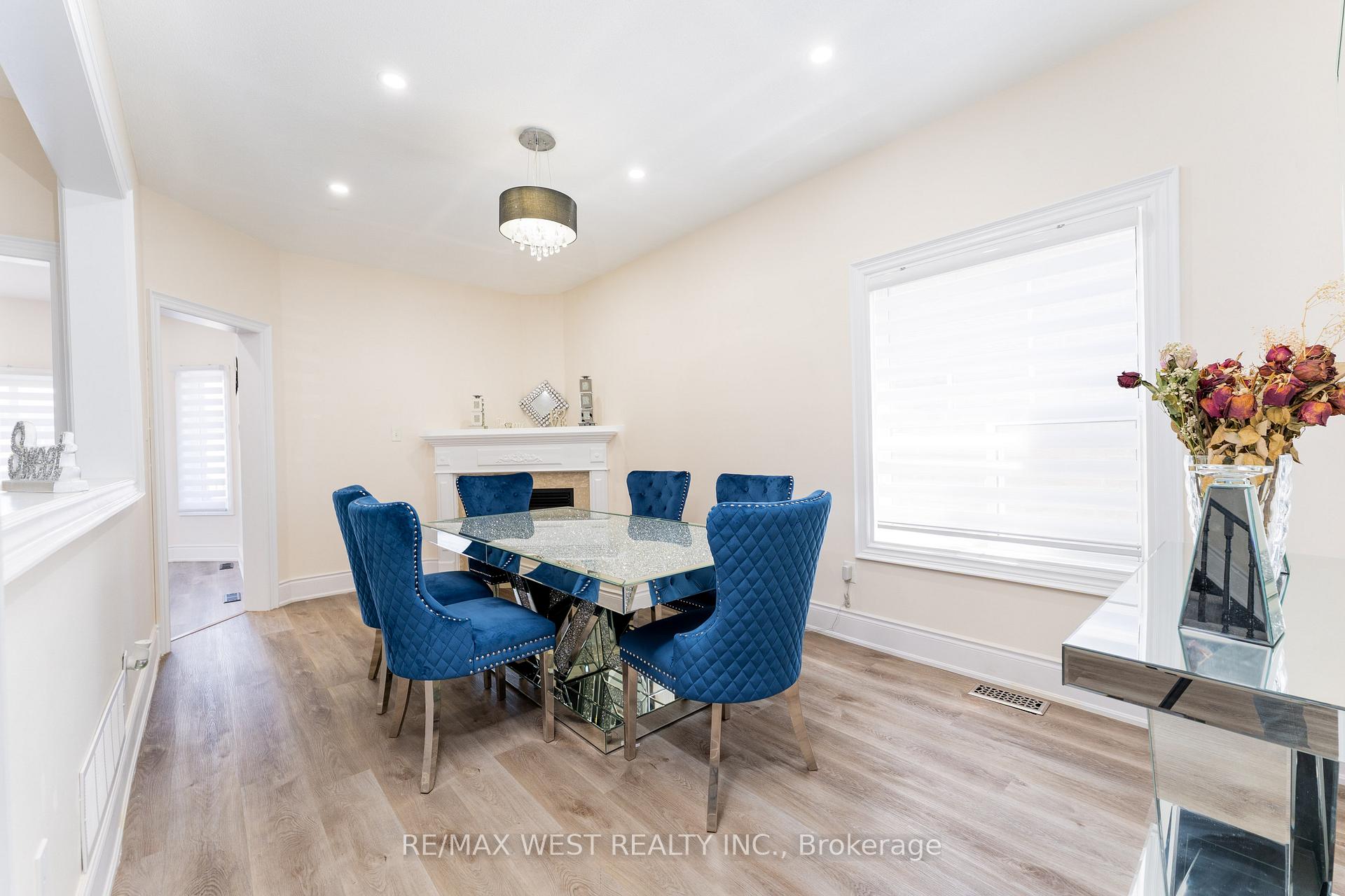 Photo 12 of 14 Jessica Drive, Barrie, Painswick South — HOMEH