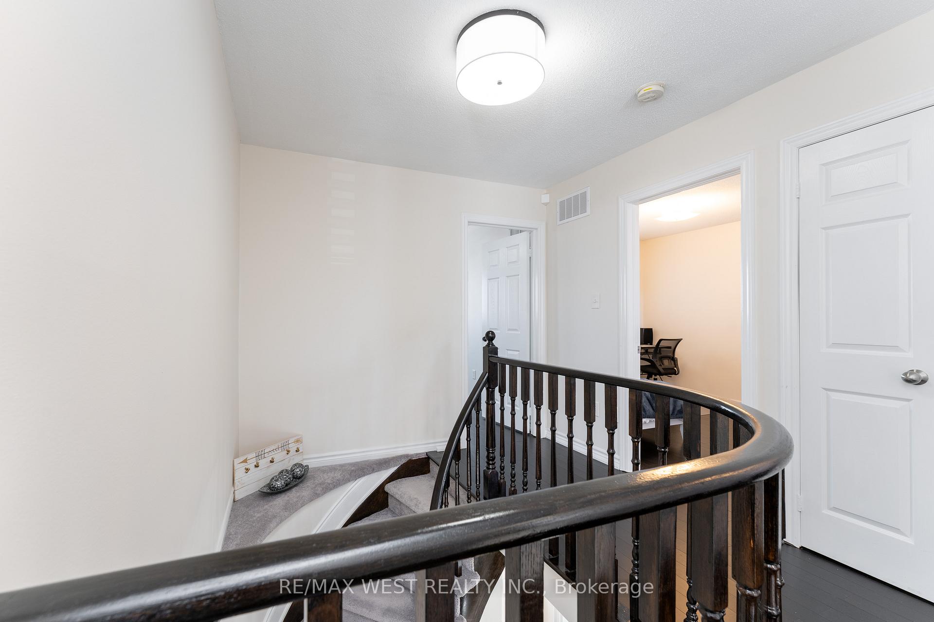 Photo 32 of 14 Jessica Drive, Barrie, Painswick South — HOMEH