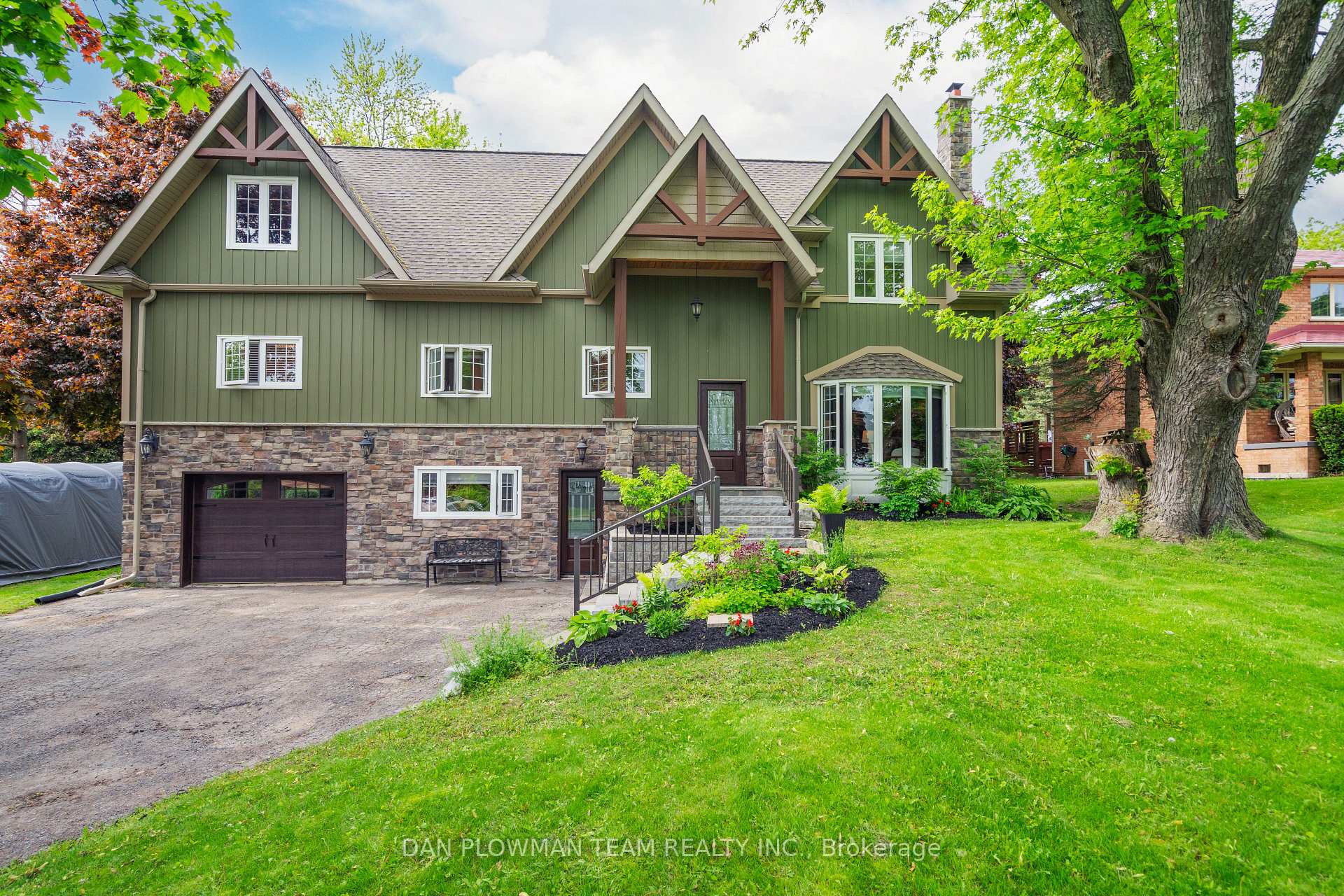 Front of 28 Bradley Boulevard