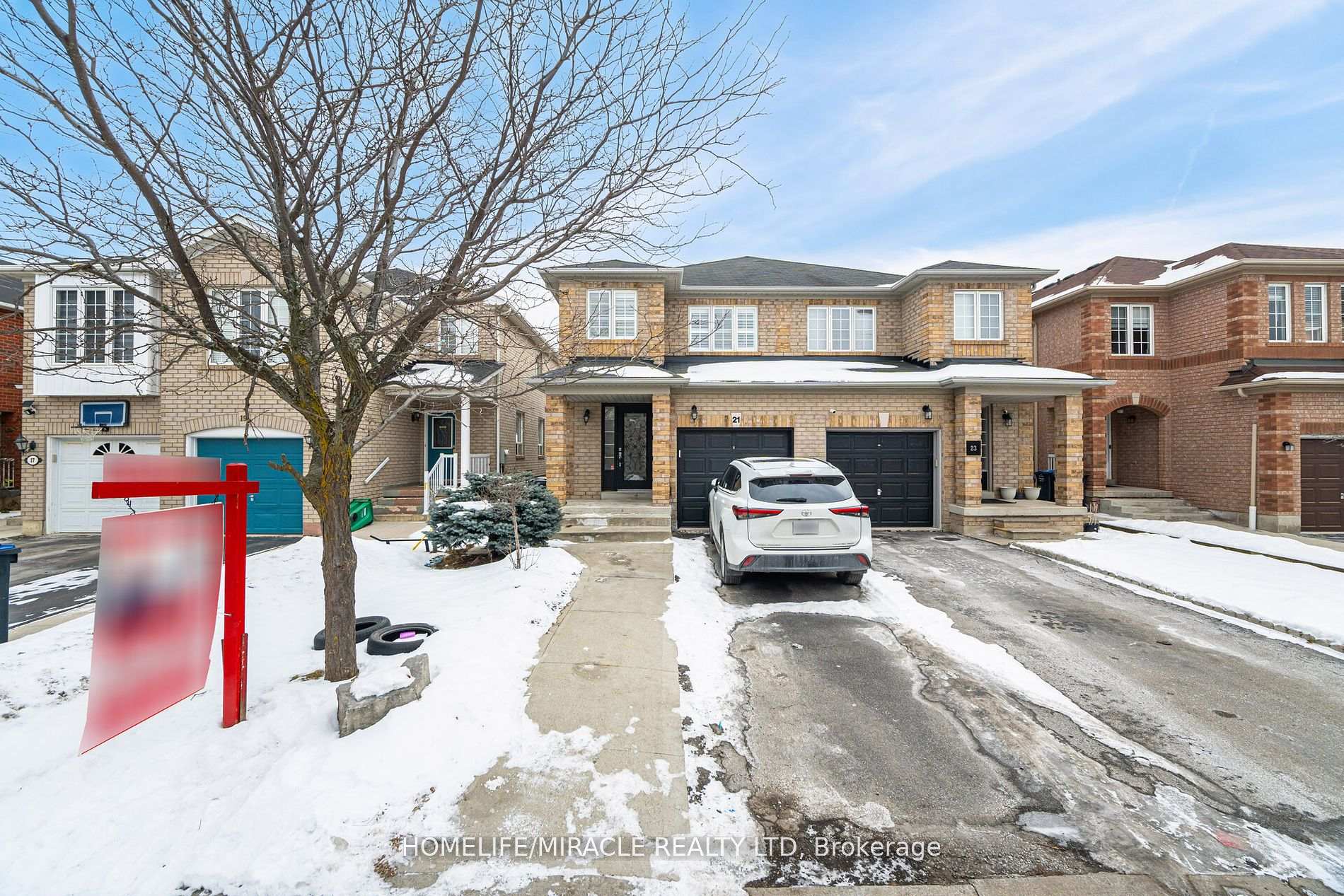 Photo 1 of 21 Roadmaster Lane, Brampton, Fletcher's Meadow — HOMEH