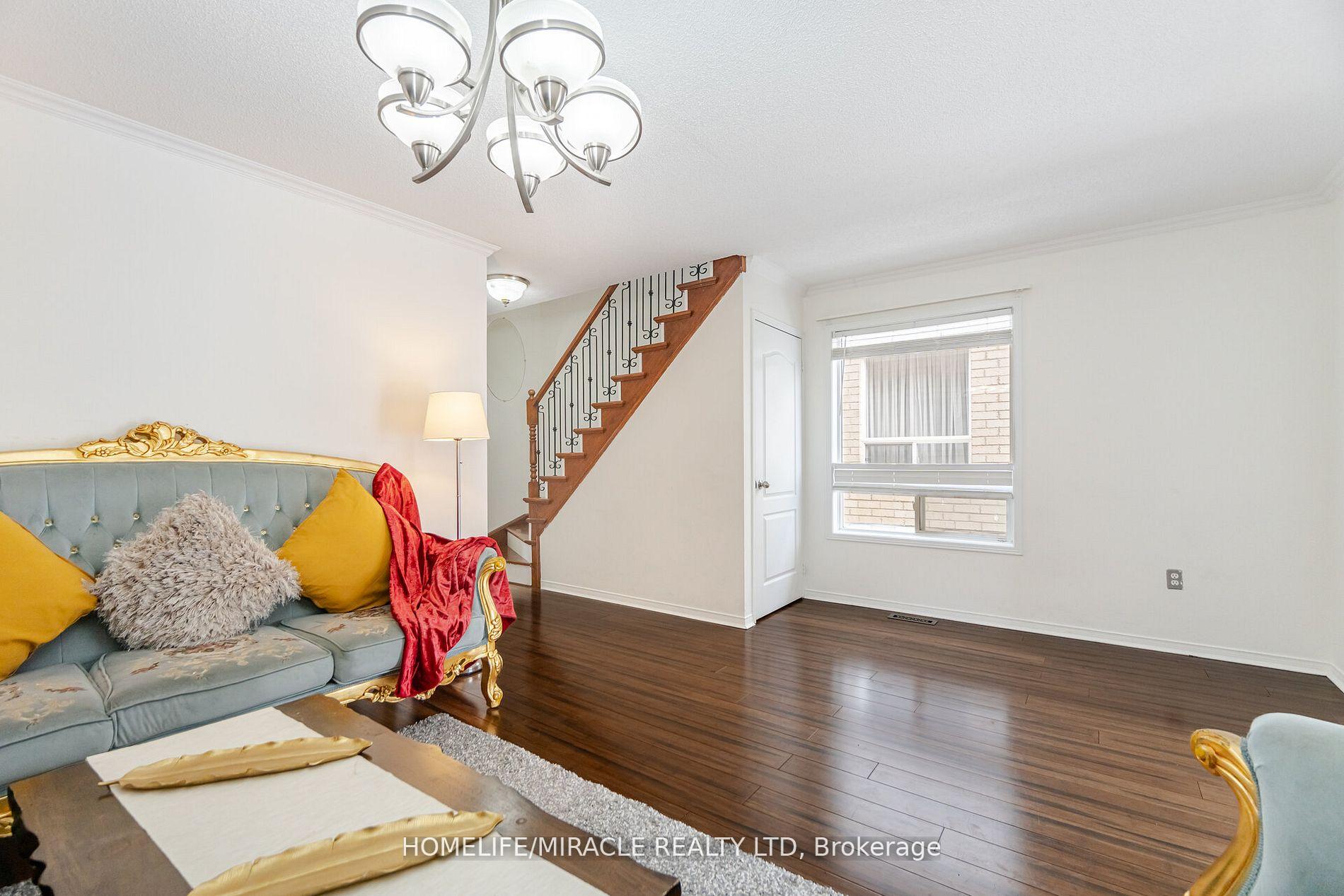Photo 7 of 21 Roadmaster Lane, Brampton, Fletcher's Meadow — HOMEH