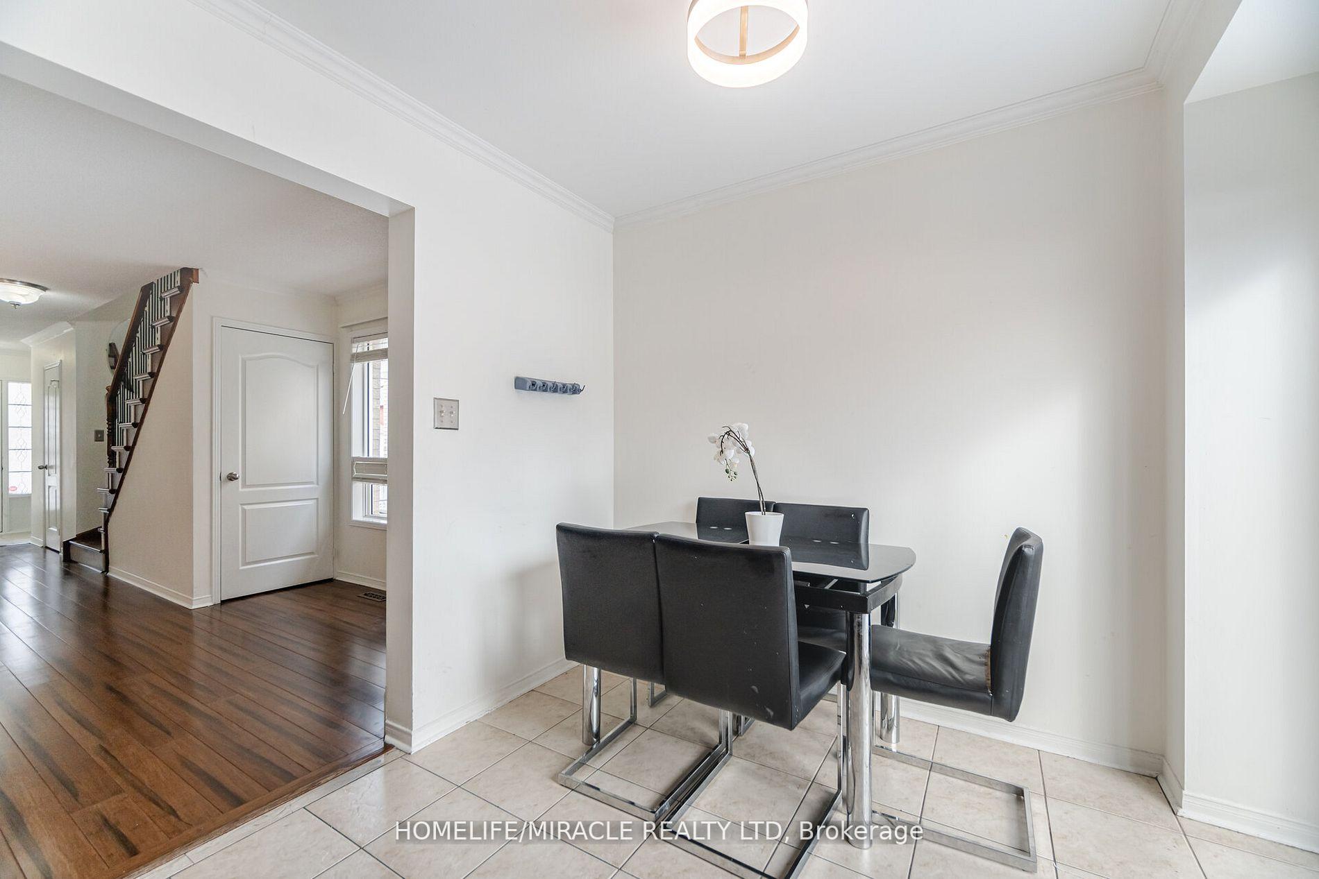 Photo 11 of 21 Roadmaster Lane, Brampton, Fletcher's Meadow — HOMEH