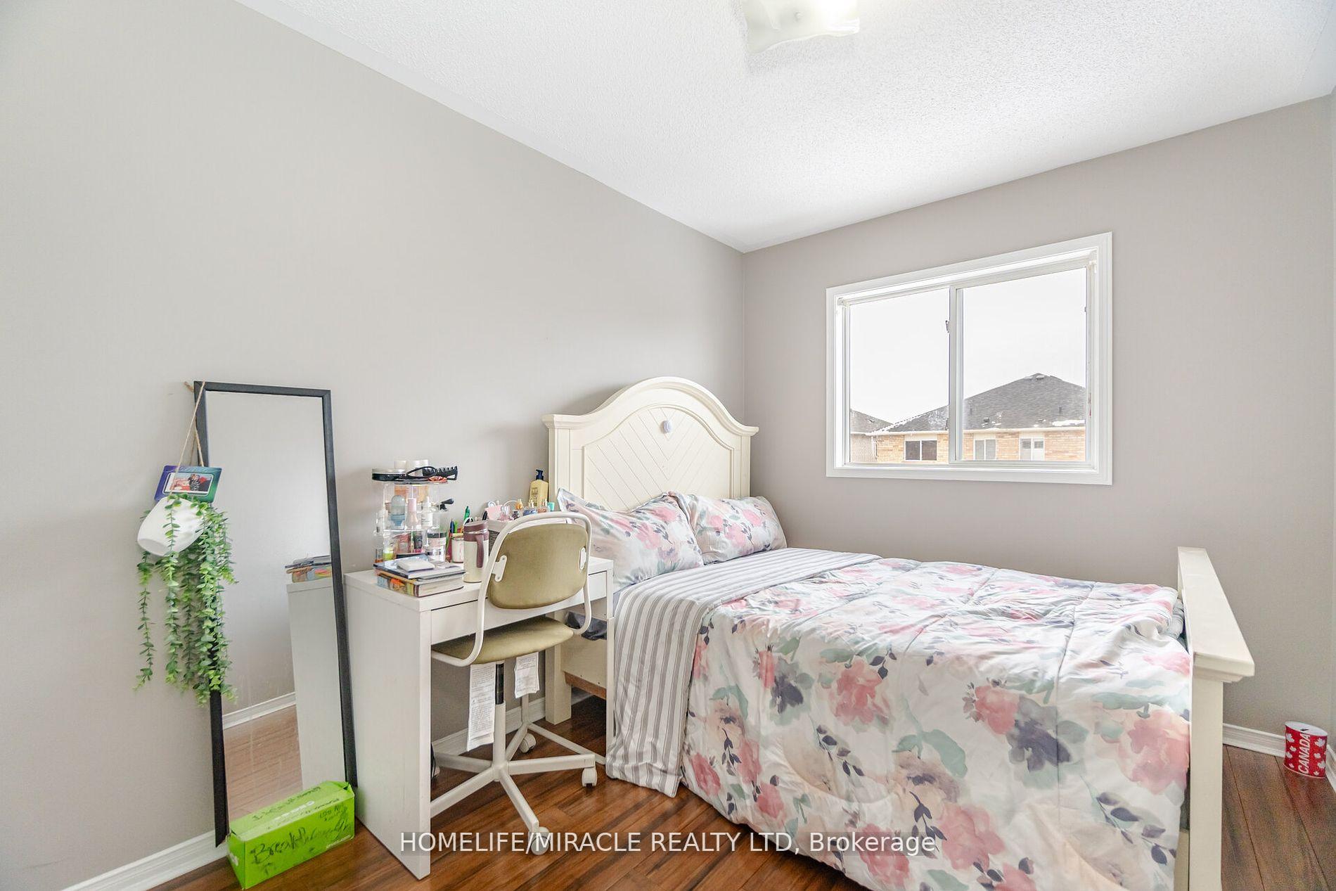 Photo 26 of 21 Roadmaster Lane, Brampton, Fletcher's Meadow — HOMEH