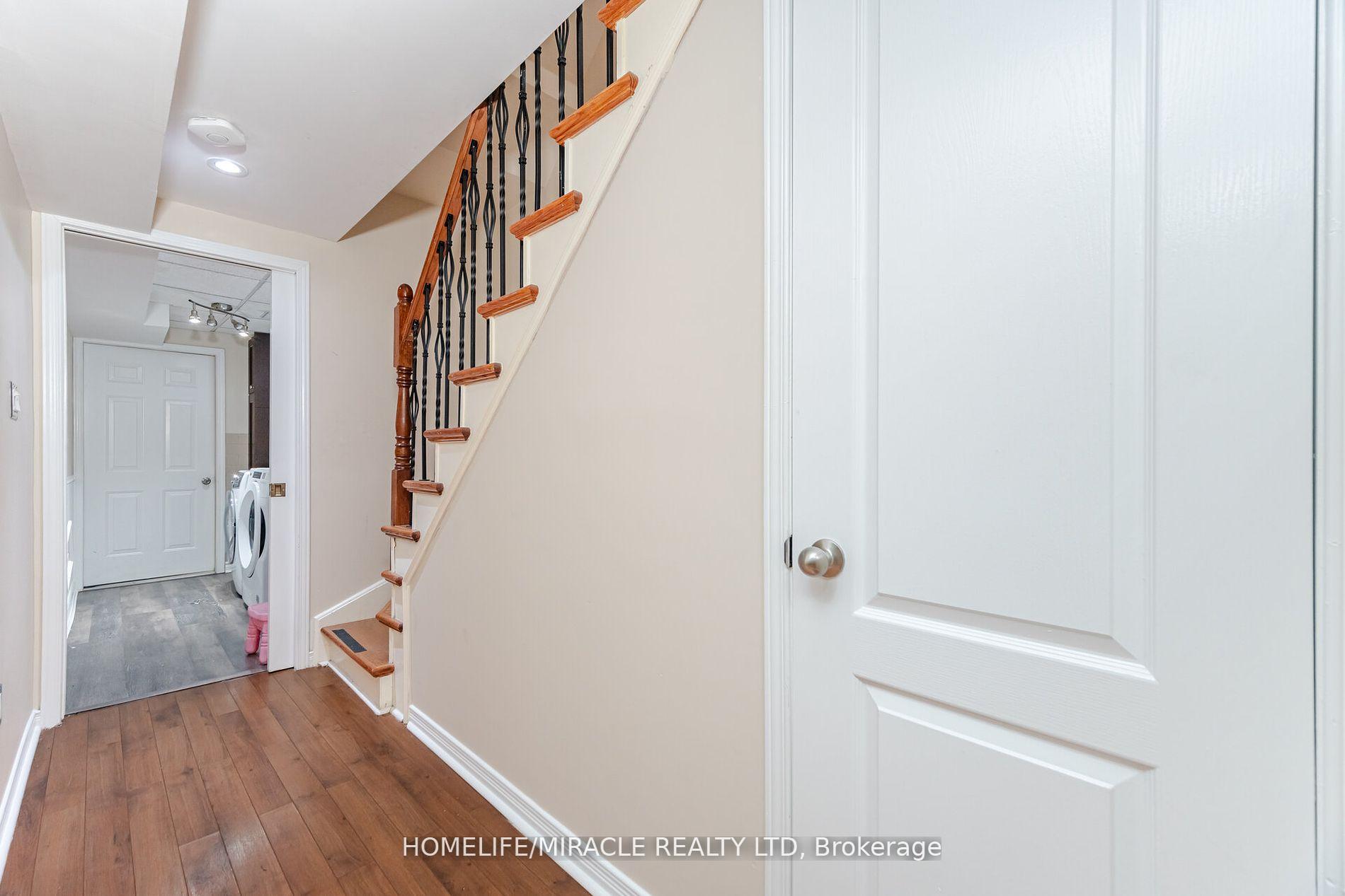 Photo 29 of 21 Roadmaster Lane, Brampton, Fletcher's Meadow — HOMEH