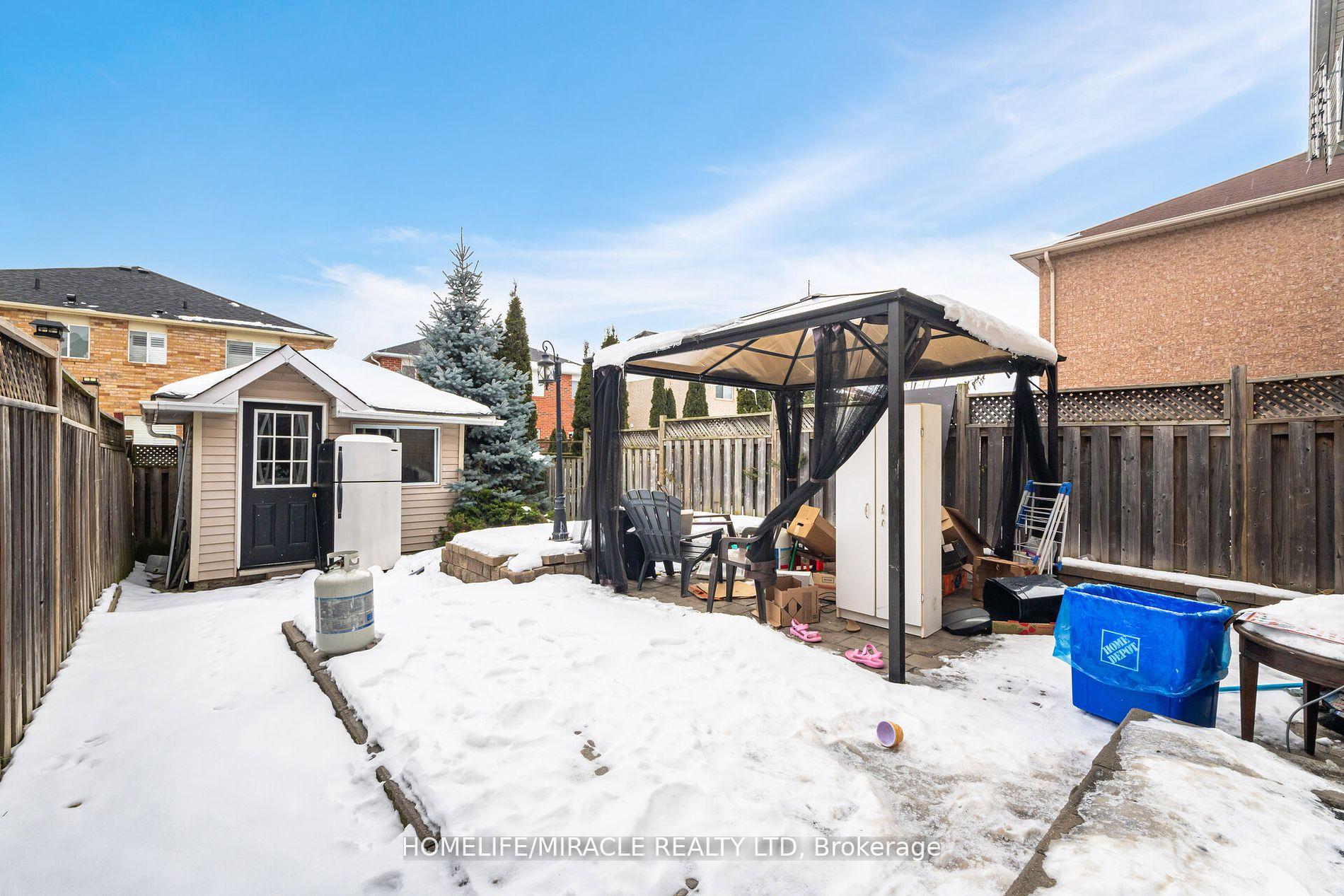 Photo 33 of 21 Roadmaster Lane, Brampton, Fletcher's Meadow — HOMEH