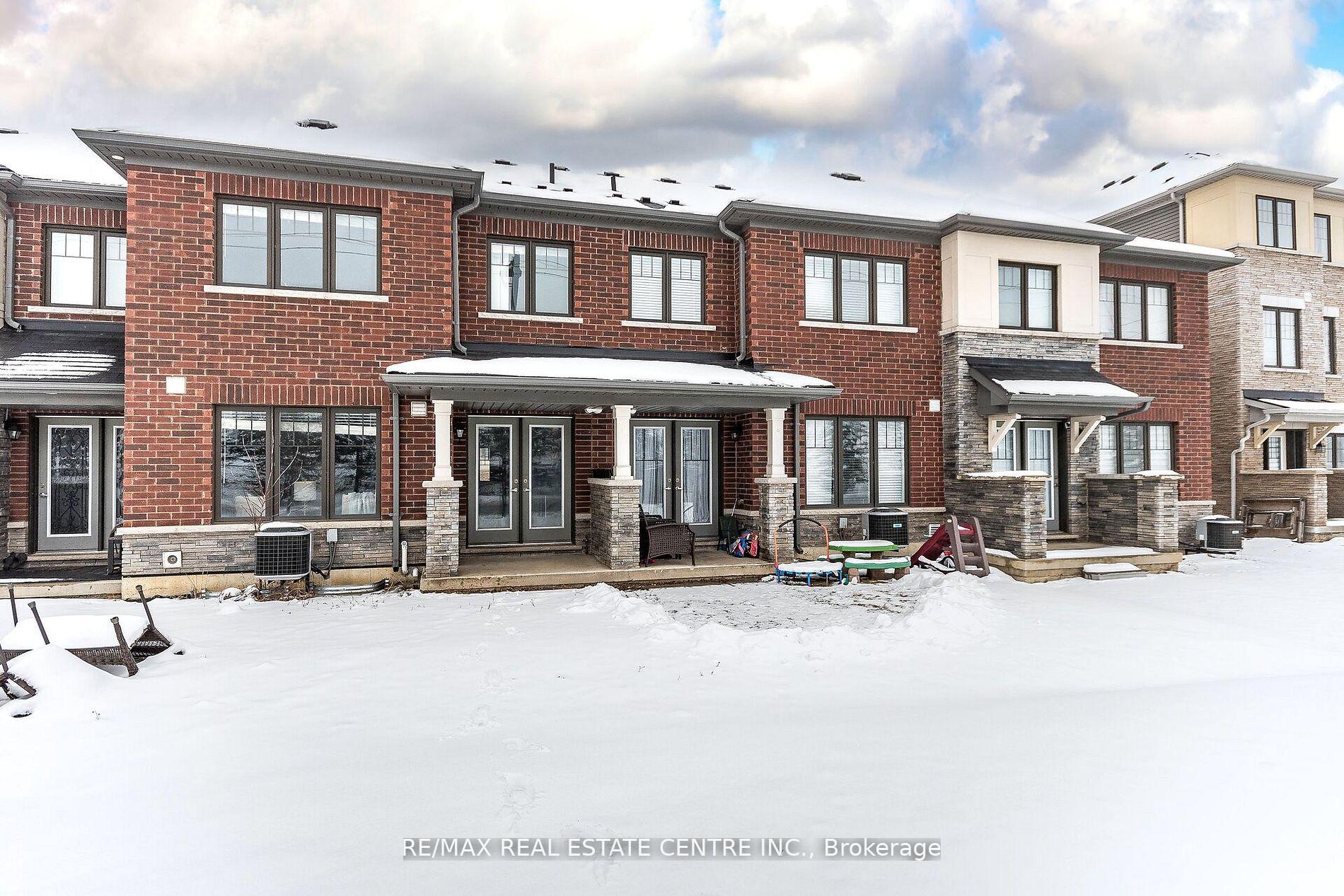 Photo 39 of 10 Utter Place, Hamilton, Stoney Creek Mountain — HOMEH