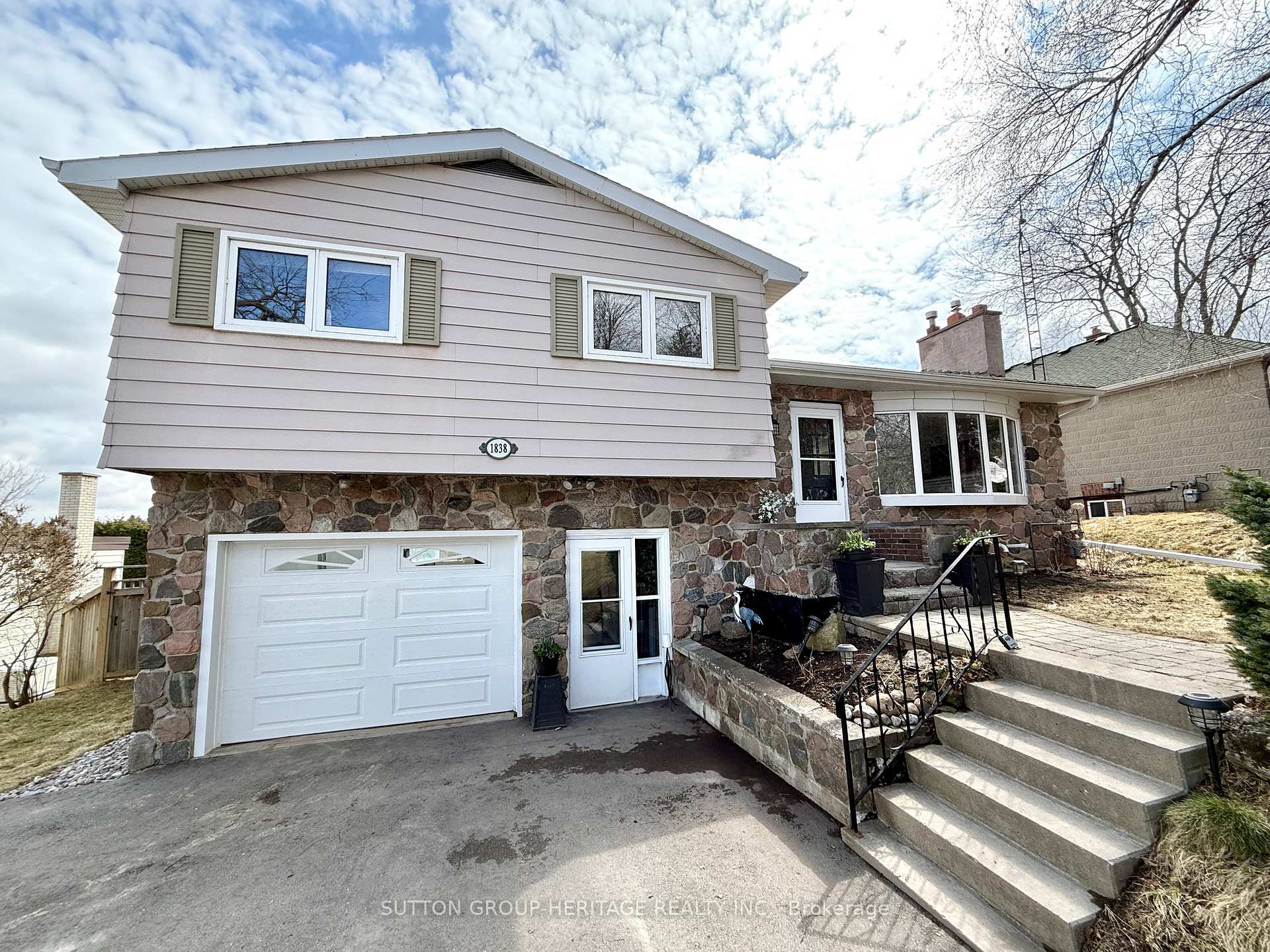 Front of 1838 Scugog Street