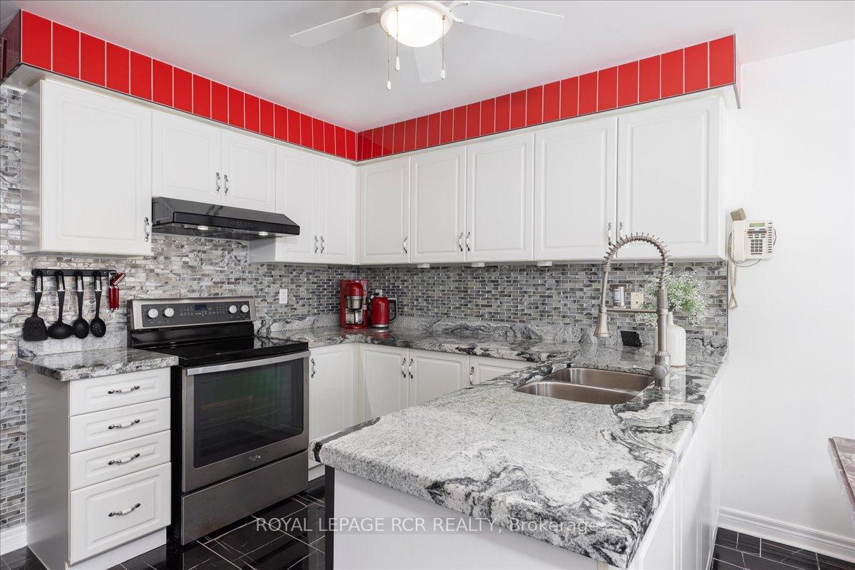 Photo 10 of 40 Silverstone Crescent, Georgina, Keswick South — HOMEH