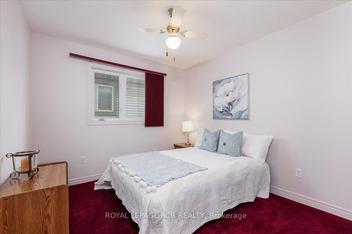 Photo 17 of 40 Silverstone Crescent, Georgina, Keswick South — HOMEH
