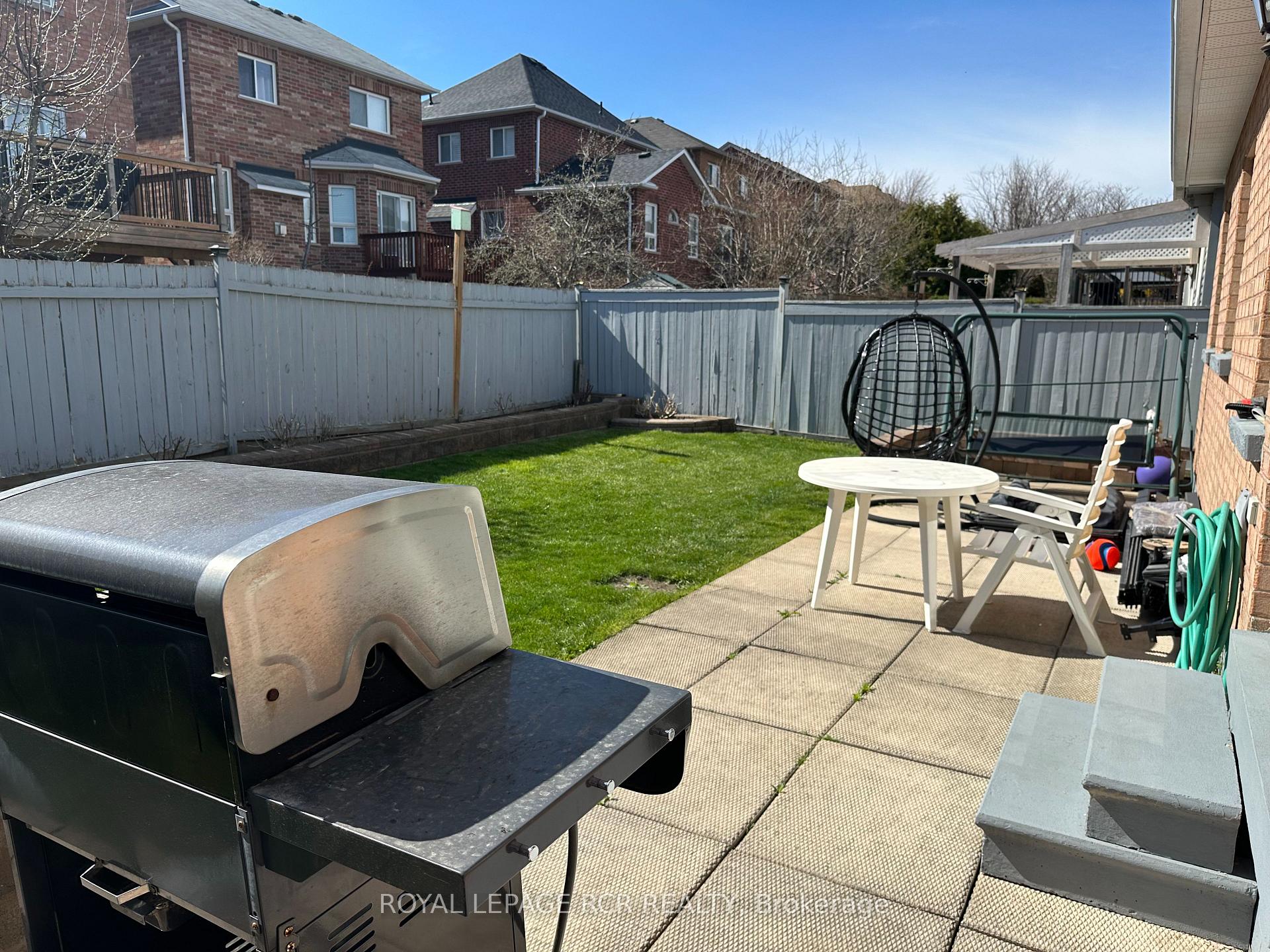 Photo 34 of 40 Silverstone Crescent, Georgina, Keswick South — HOMEH