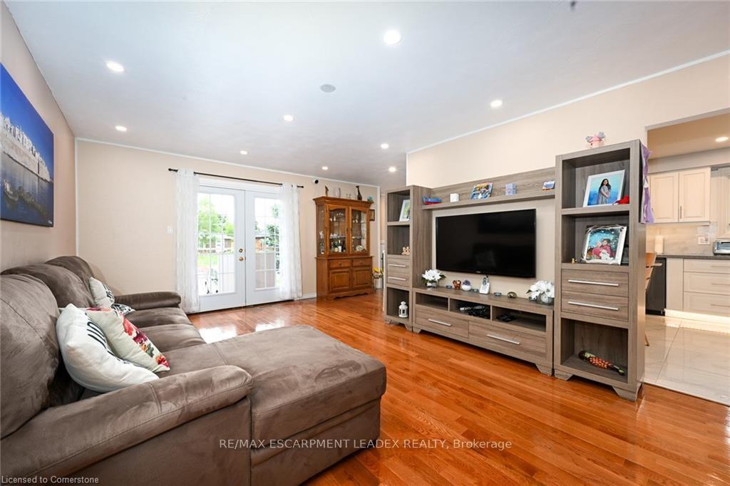Photo 1 of 805 Stone Church Road E, Hamilton, Eleanor — HOMEH