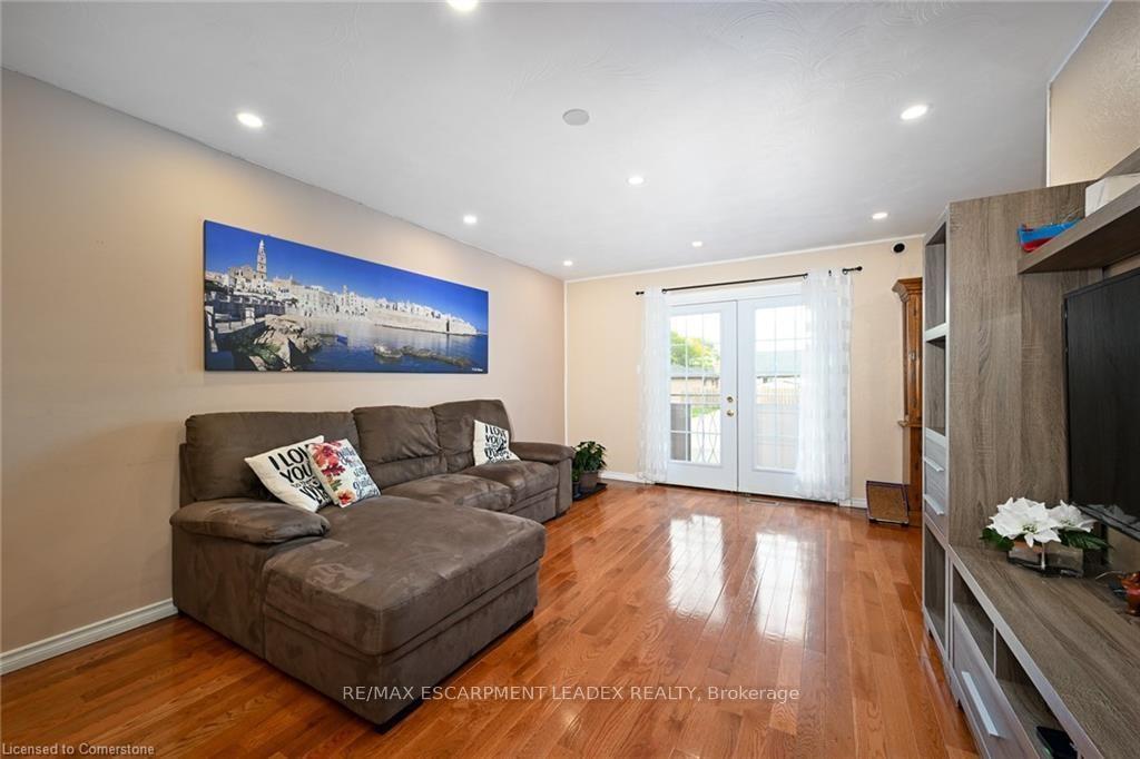 Photo 3 of 805 Stone Church Road E, Hamilton, Eleanor — HOMEH