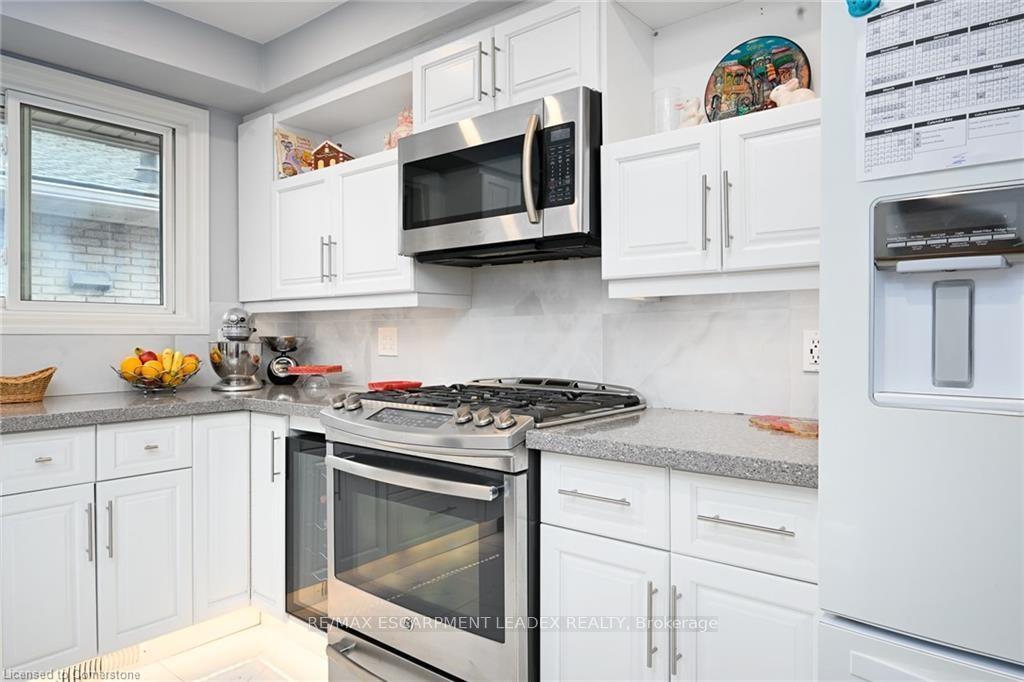 Photo 13 of 805 Stone Church Road E, Hamilton, Eleanor — HOMEH