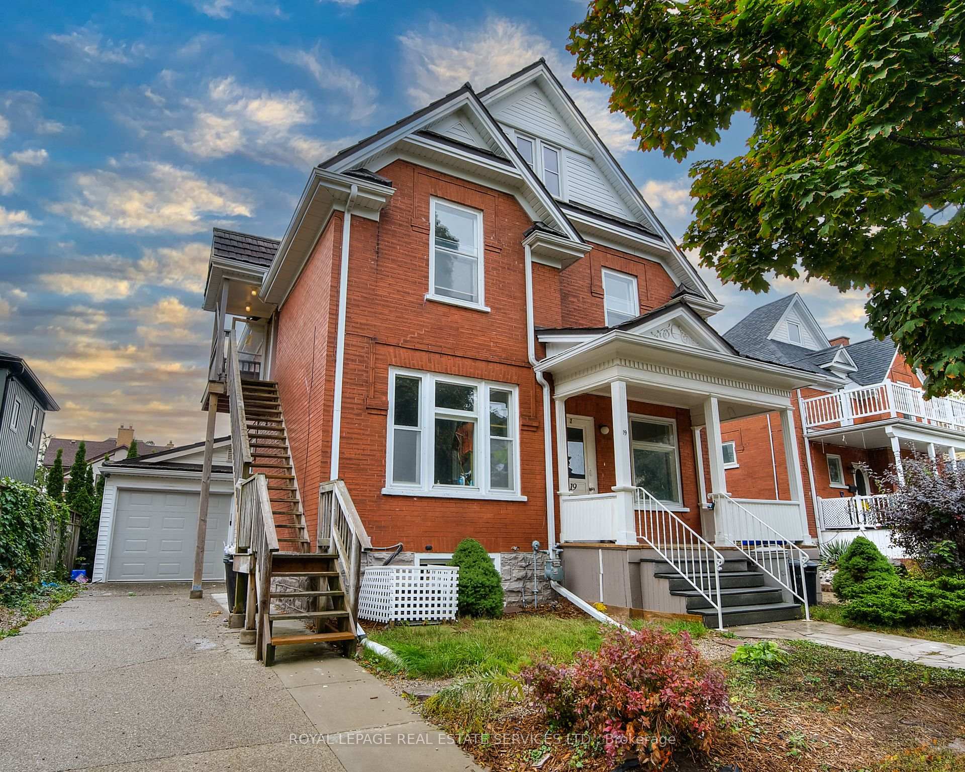 Photo 6 of 19 Clarence Place, Kitchener — HOMEH