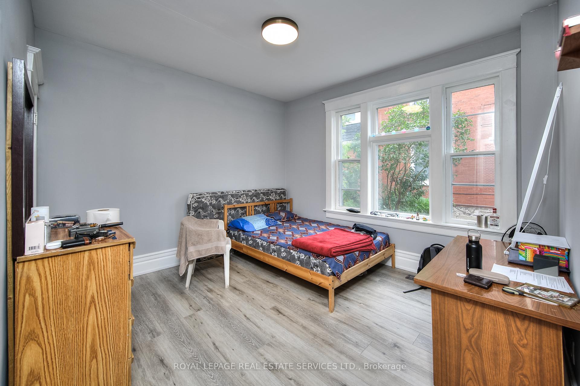 Photo 14 of 19 Clarence Place, Kitchener — HOMEH