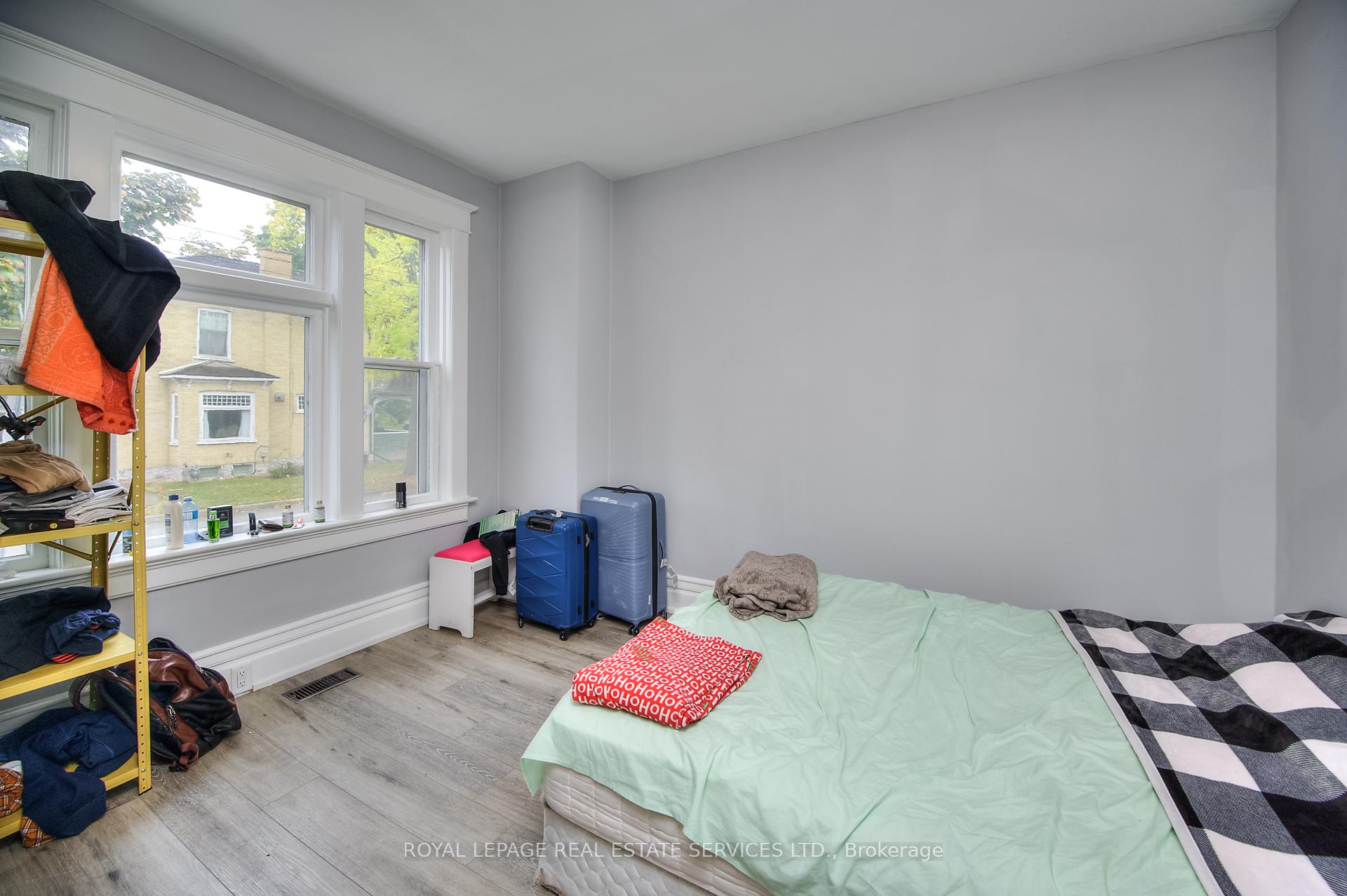 Photo 17 of 19 Clarence Place, Kitchener — HOMEH