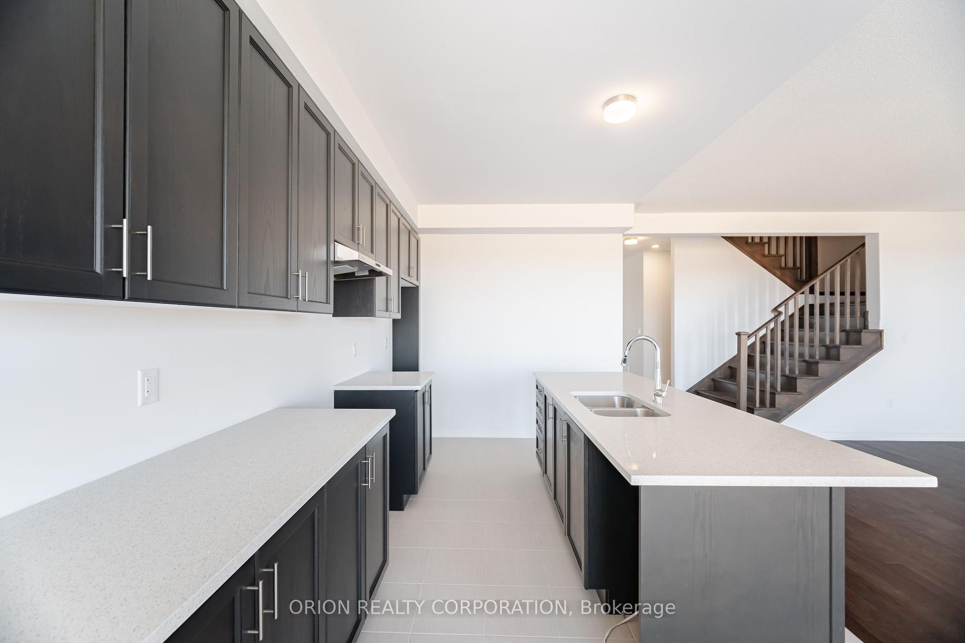 Photo 13 of 165 Fenchurch Manor, Barrie, Rural Barrie Southeast — HOMEH