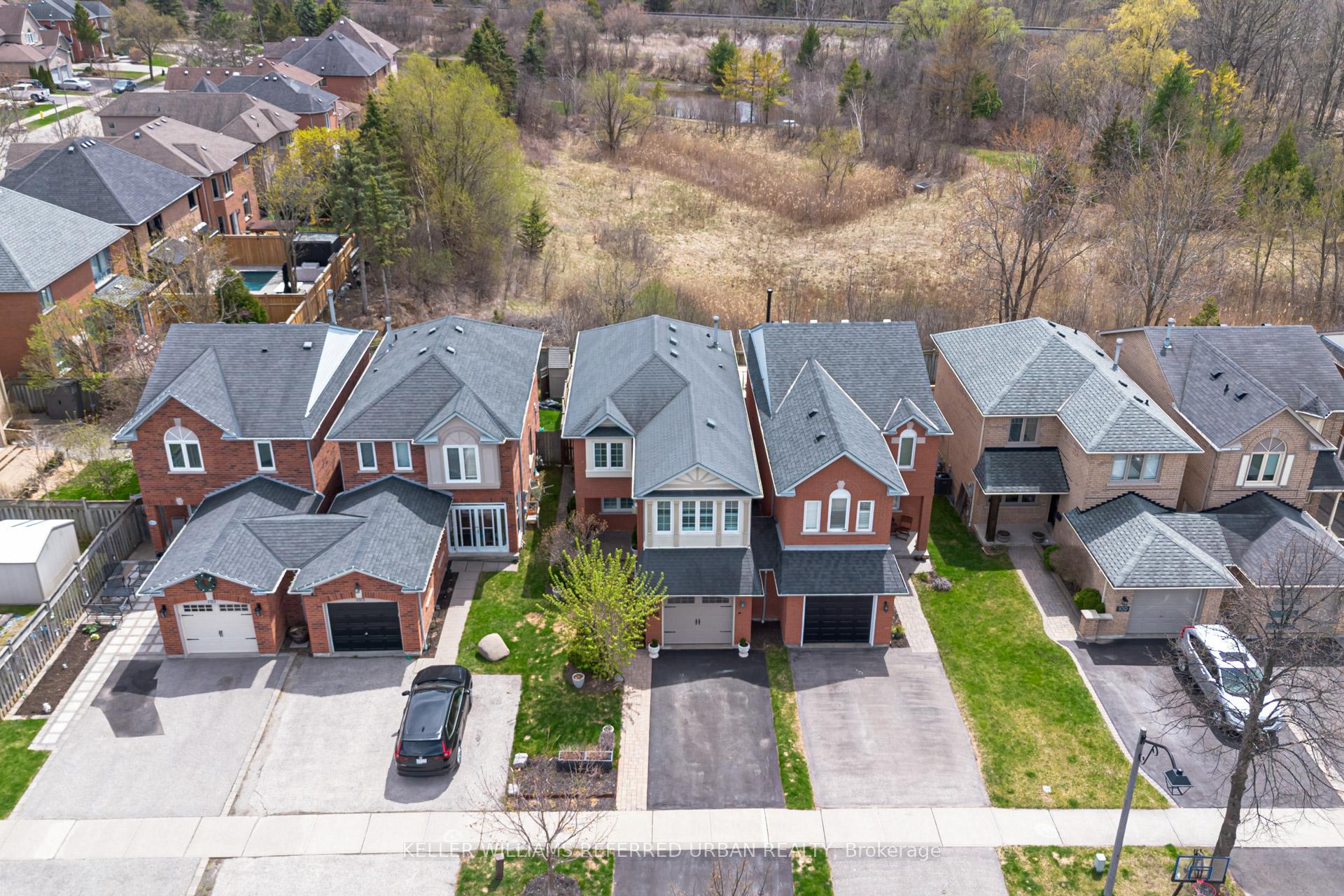 Photo 5 of 105 White Pine Crescent, Pickering, Highbush — HOMEH